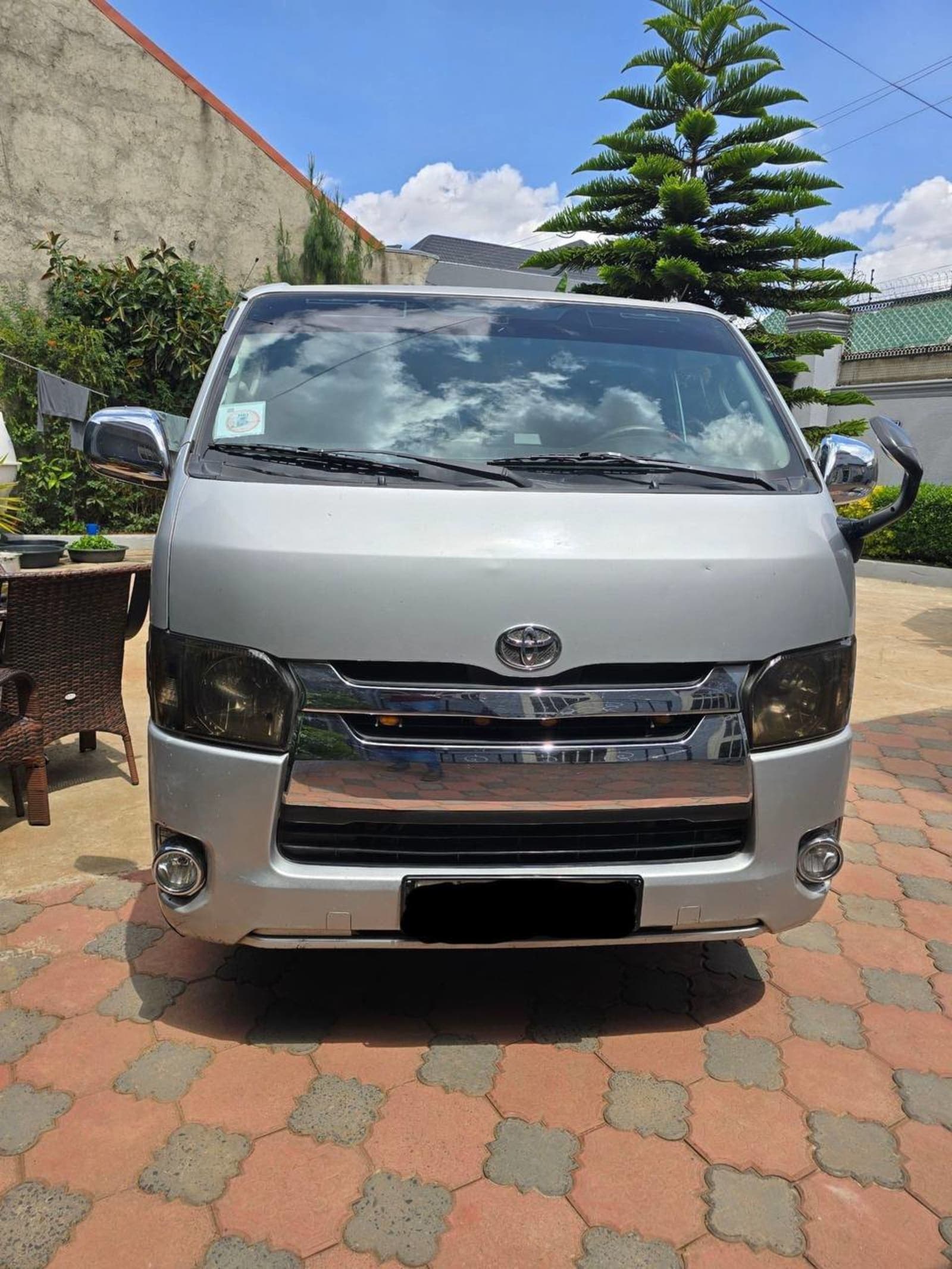 2007 Toyota Abadula — photo 1