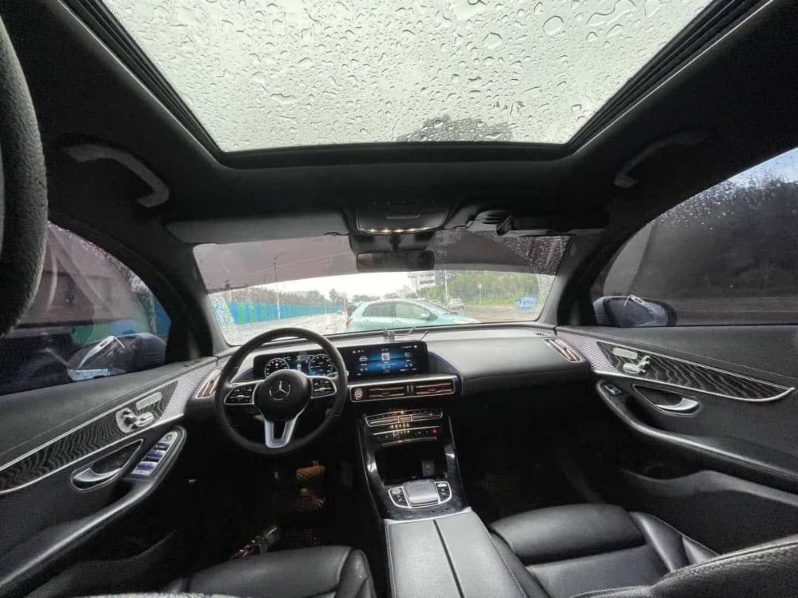 2023 Mercedes-Benz EQC 400 4Matic EV — photo 6