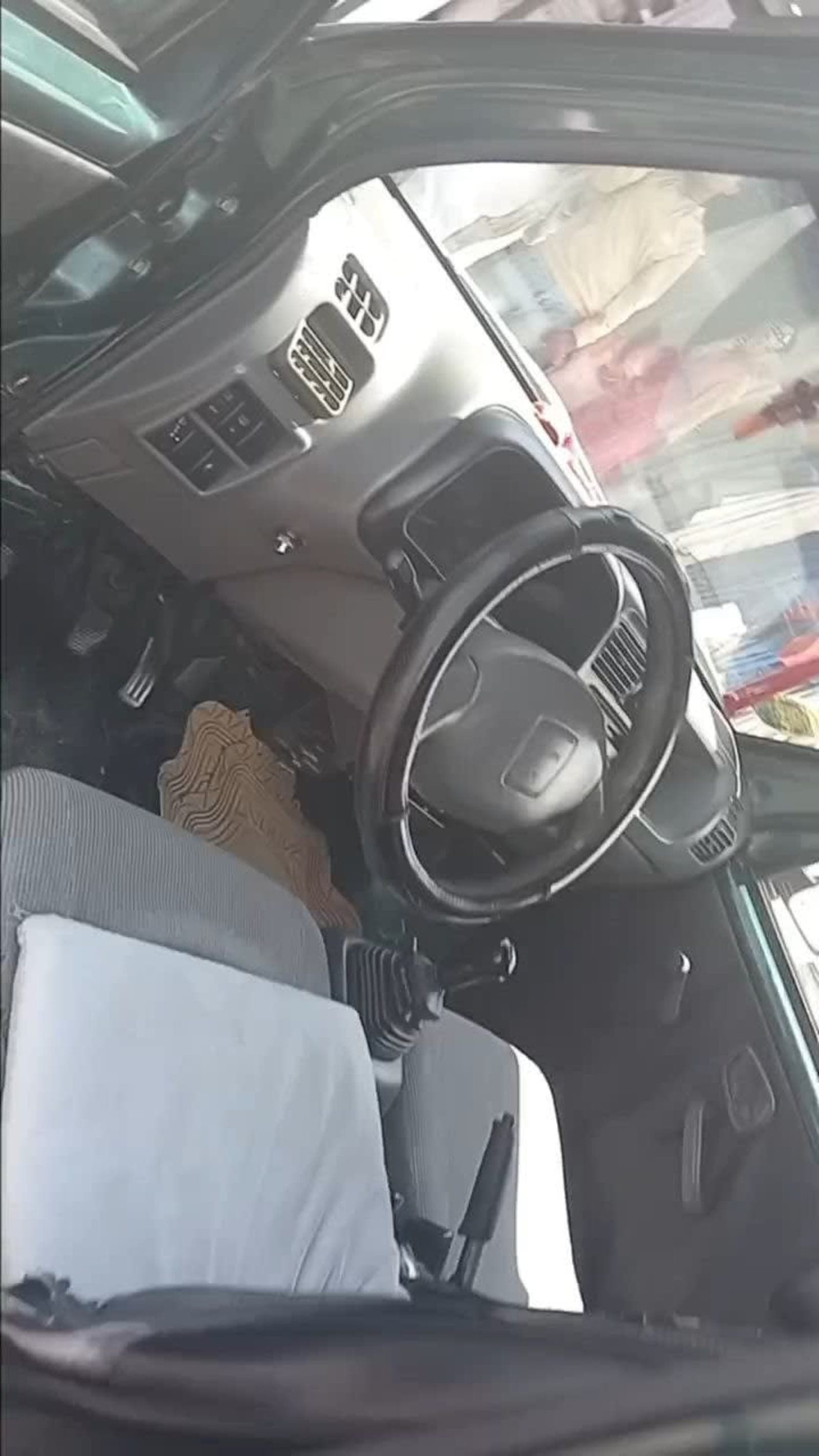 1999 Suzuki Carry — photo 2