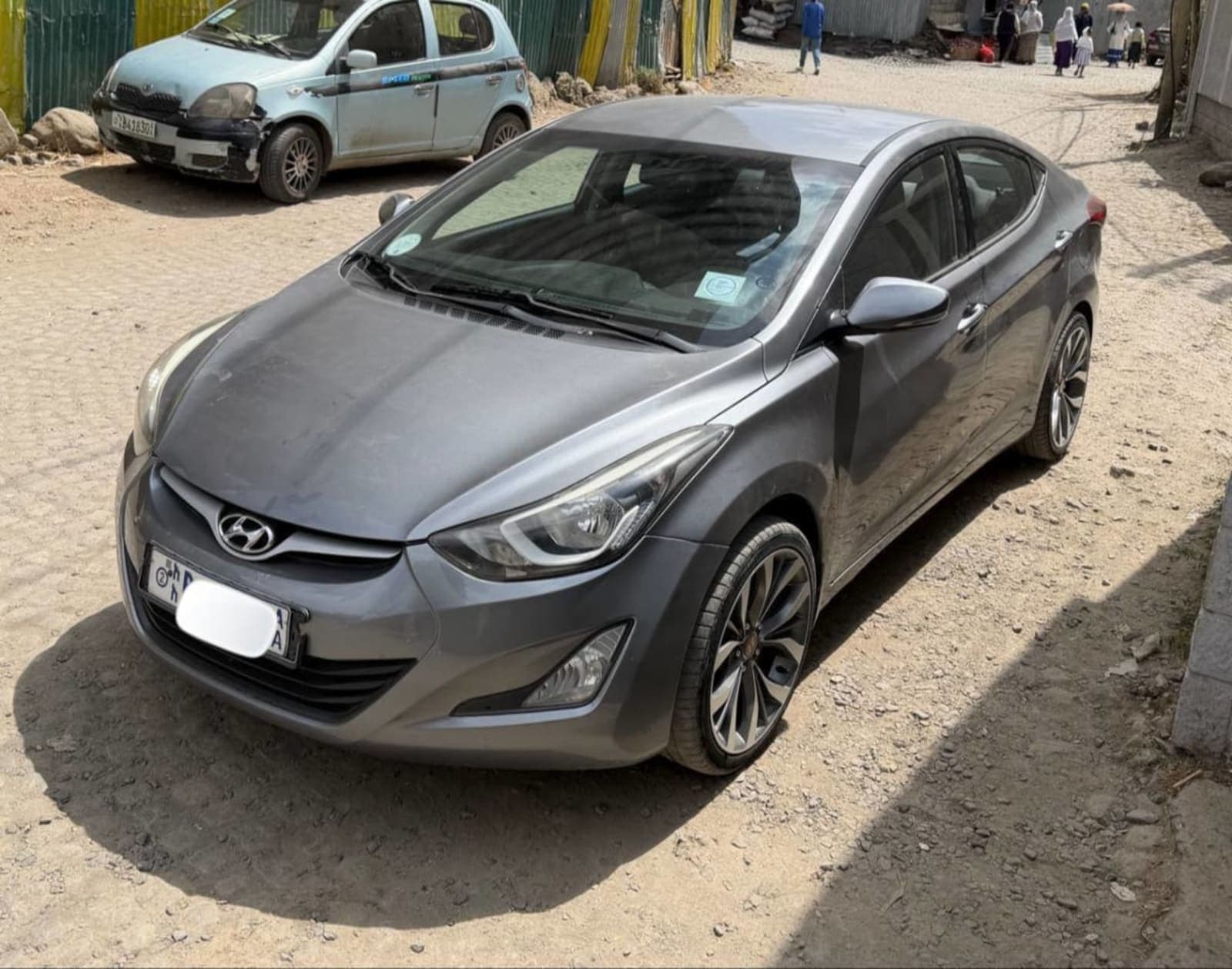 2015 Hyundai Elantra — photo 2