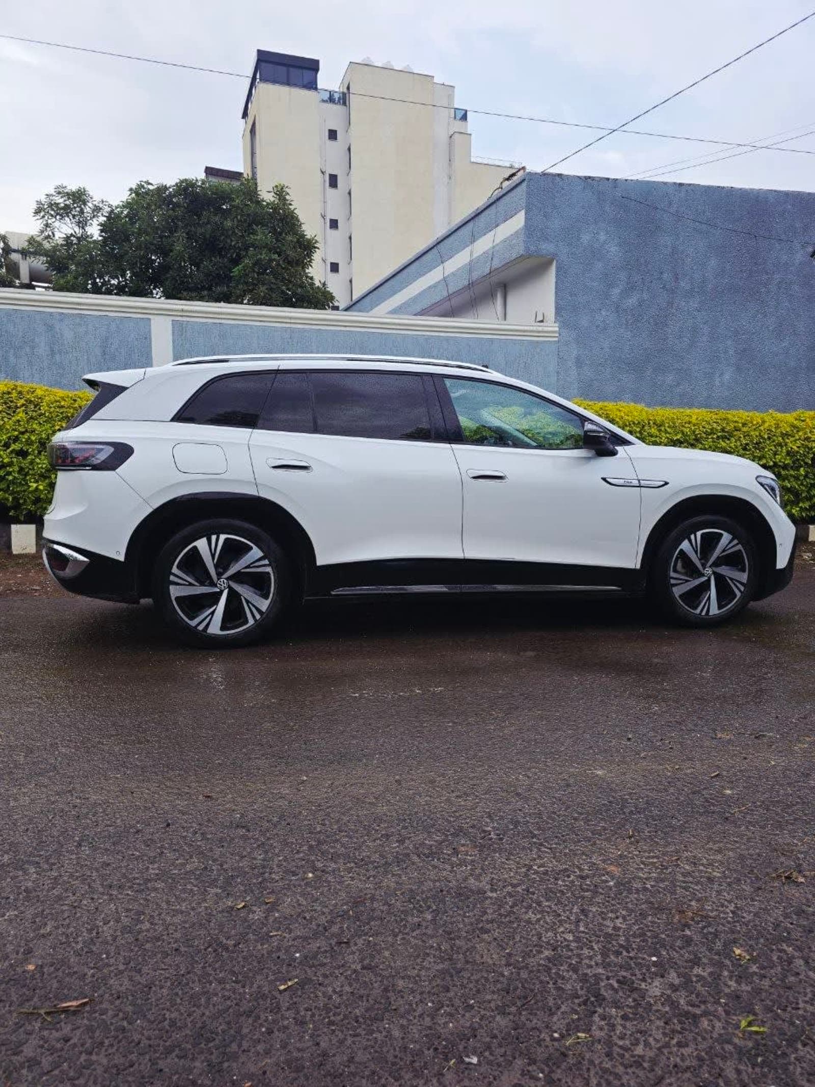 2024 VOLKSWAGEN ID.6 Crozz Pro EV — photo 3
