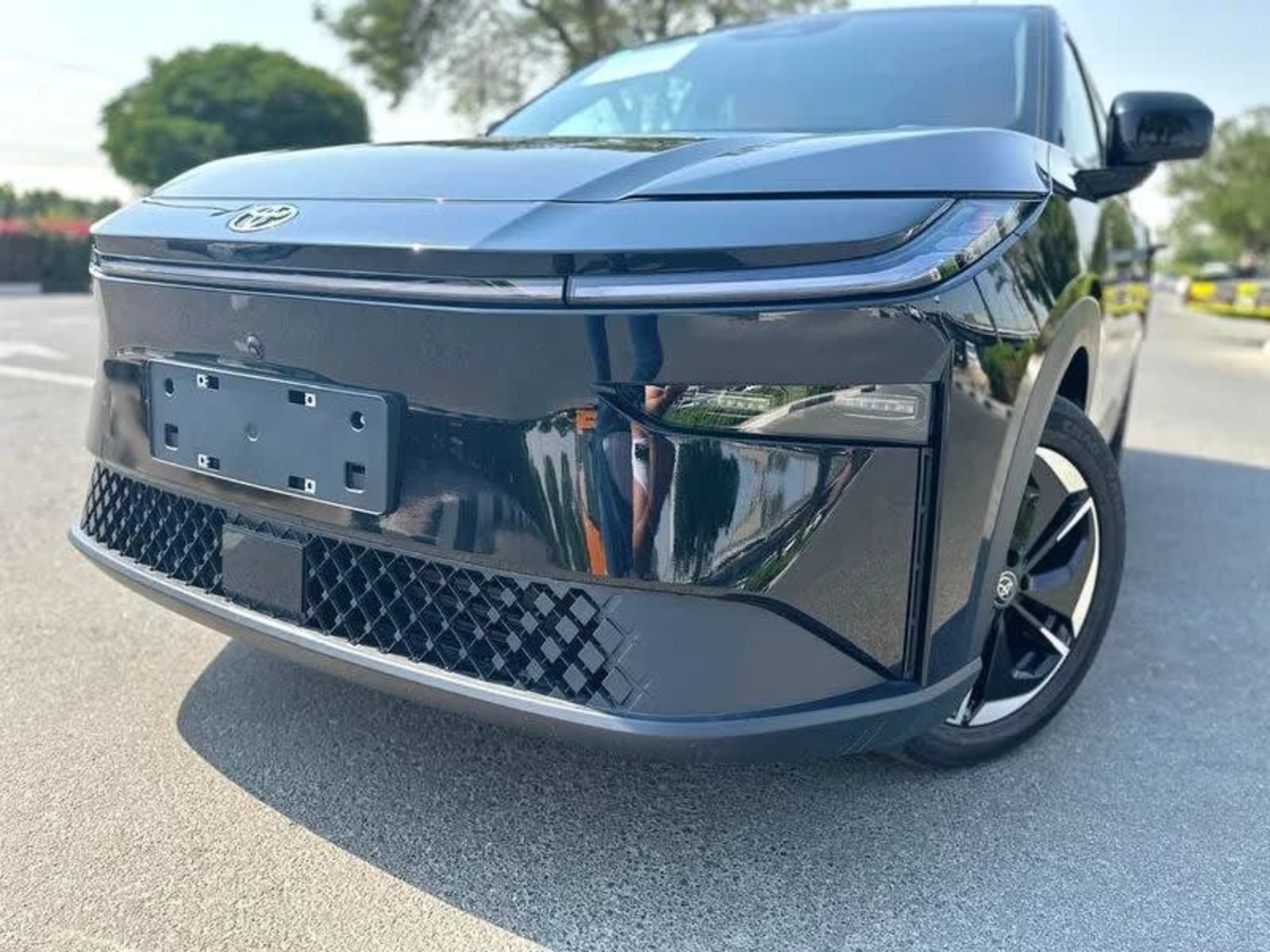2025 Toyota Bz3x Short Range — photo 6
