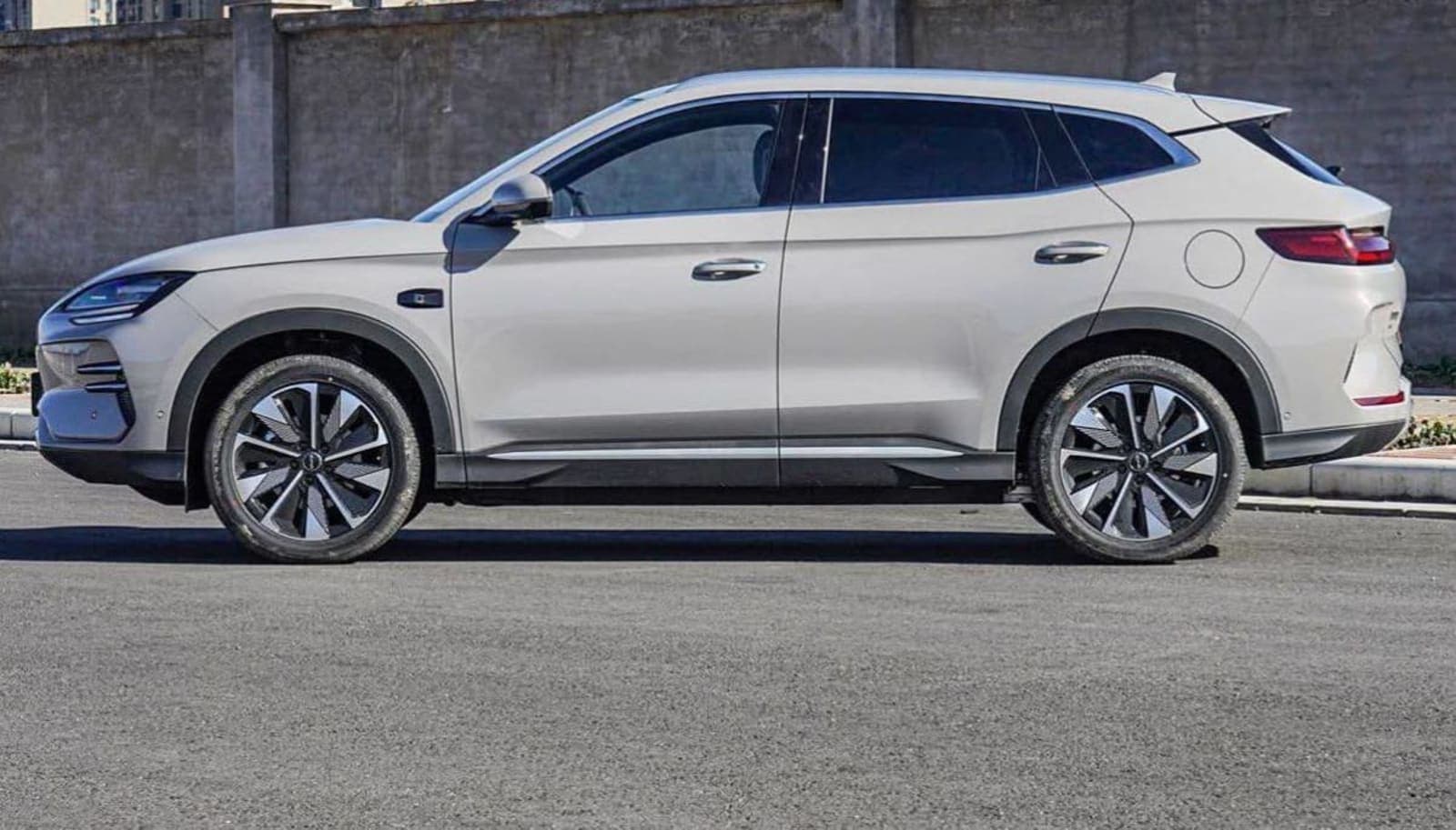 2025 BYD Song Plus — photo 4