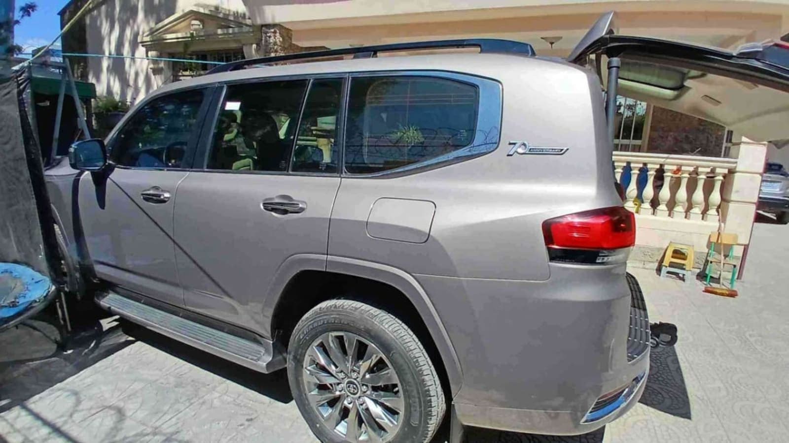 2023 Toyota LandCruiser 300 — photo 3