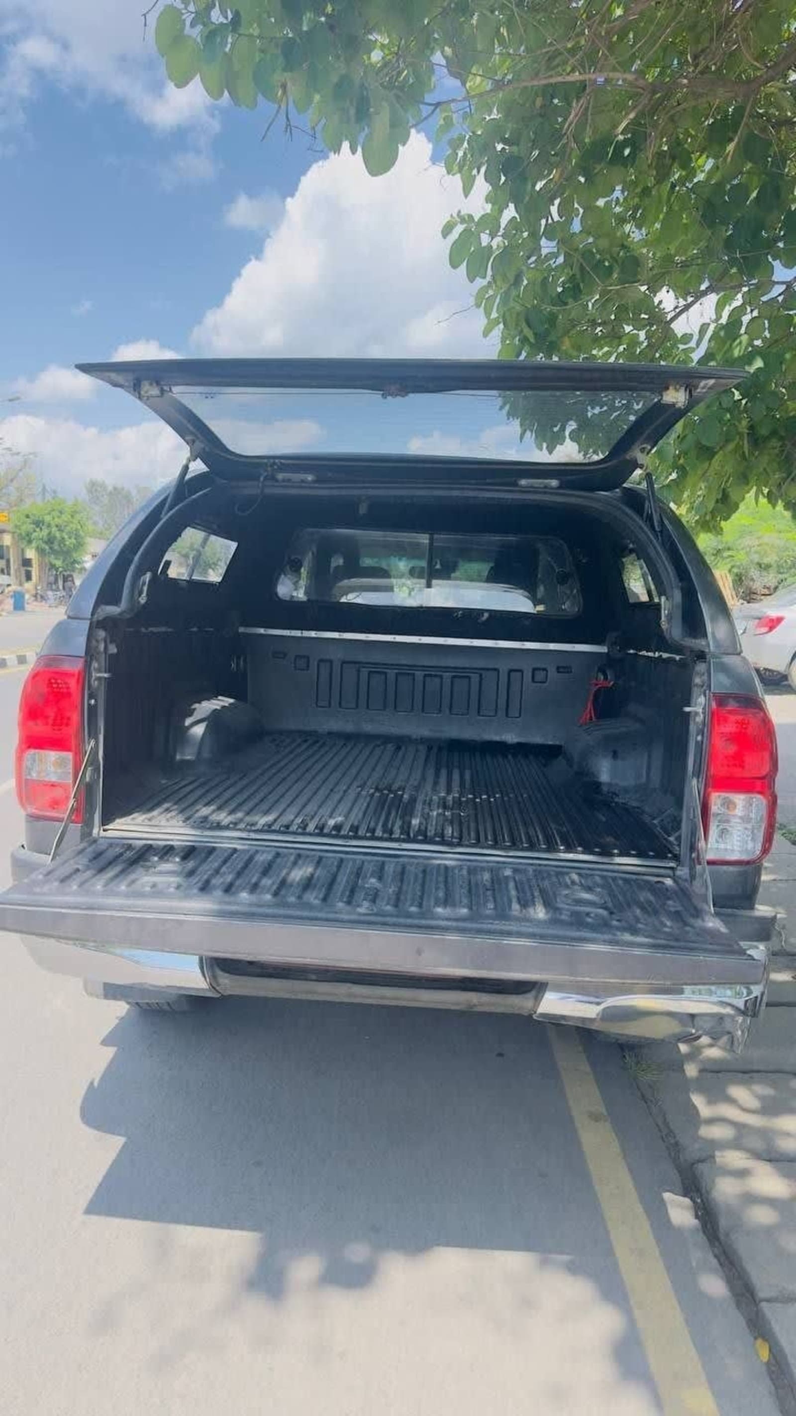 2016 Toyota Hilux Extra Cab — photo 4