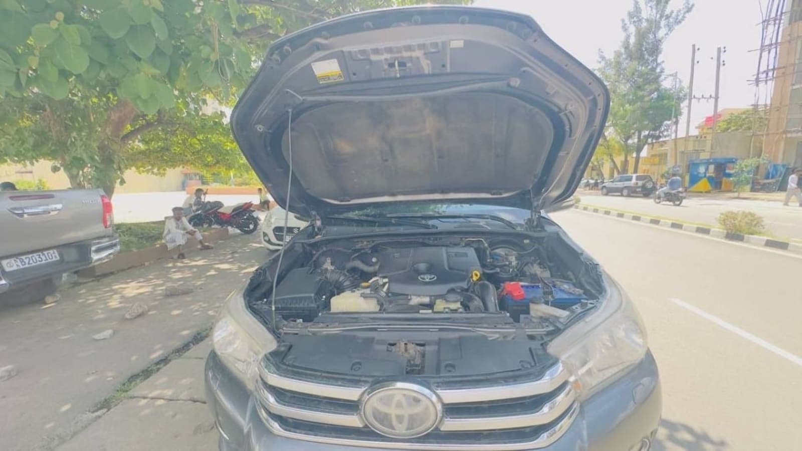 2016 Toyota Hilux Extra Cab — photo 2