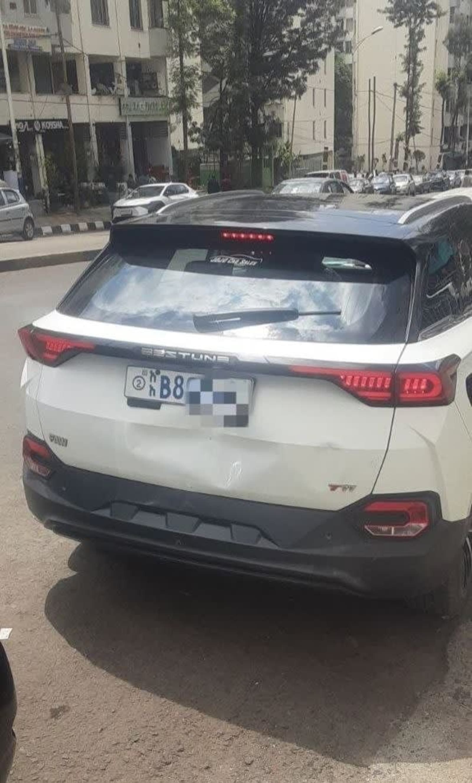 2020 FAW Bestune T77 — photo 1