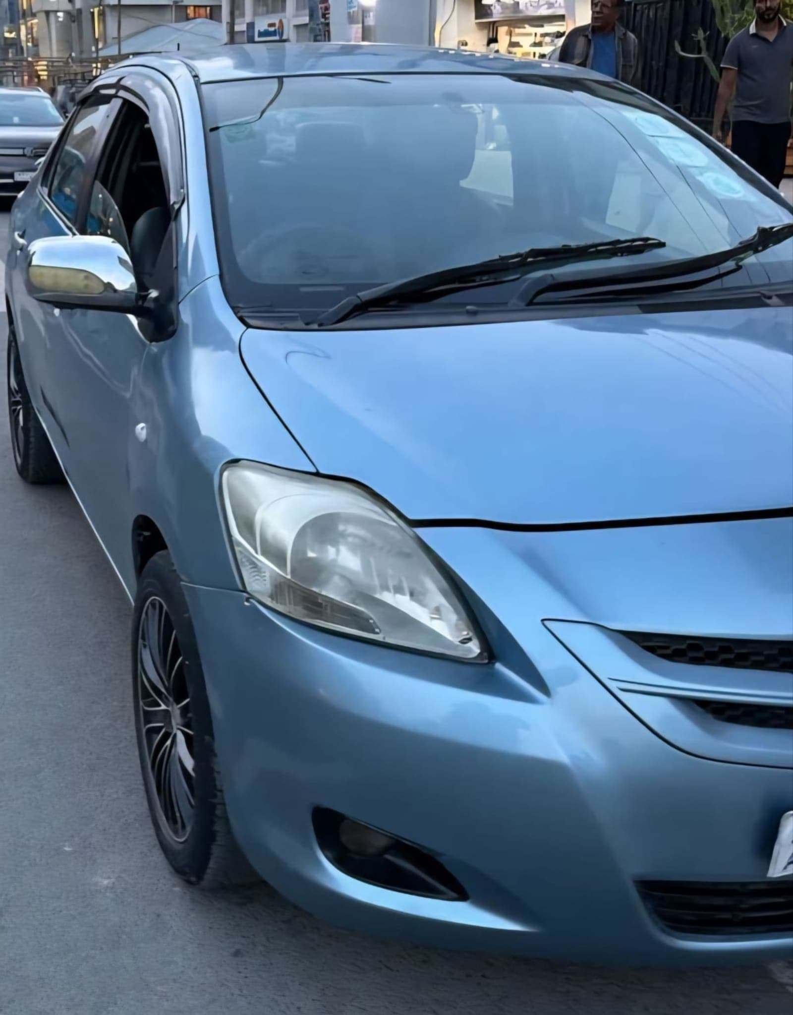 2008 Toyota Yaris Sedan — photo 4