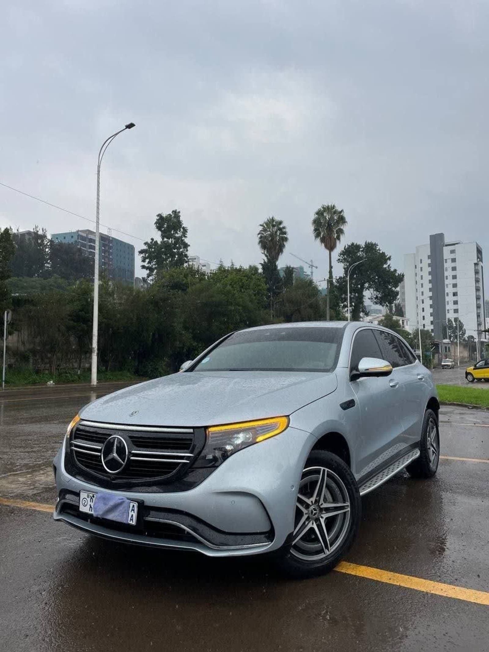2023 MERCEDES-BENZ EQC 400 4Matic EV — photo 5