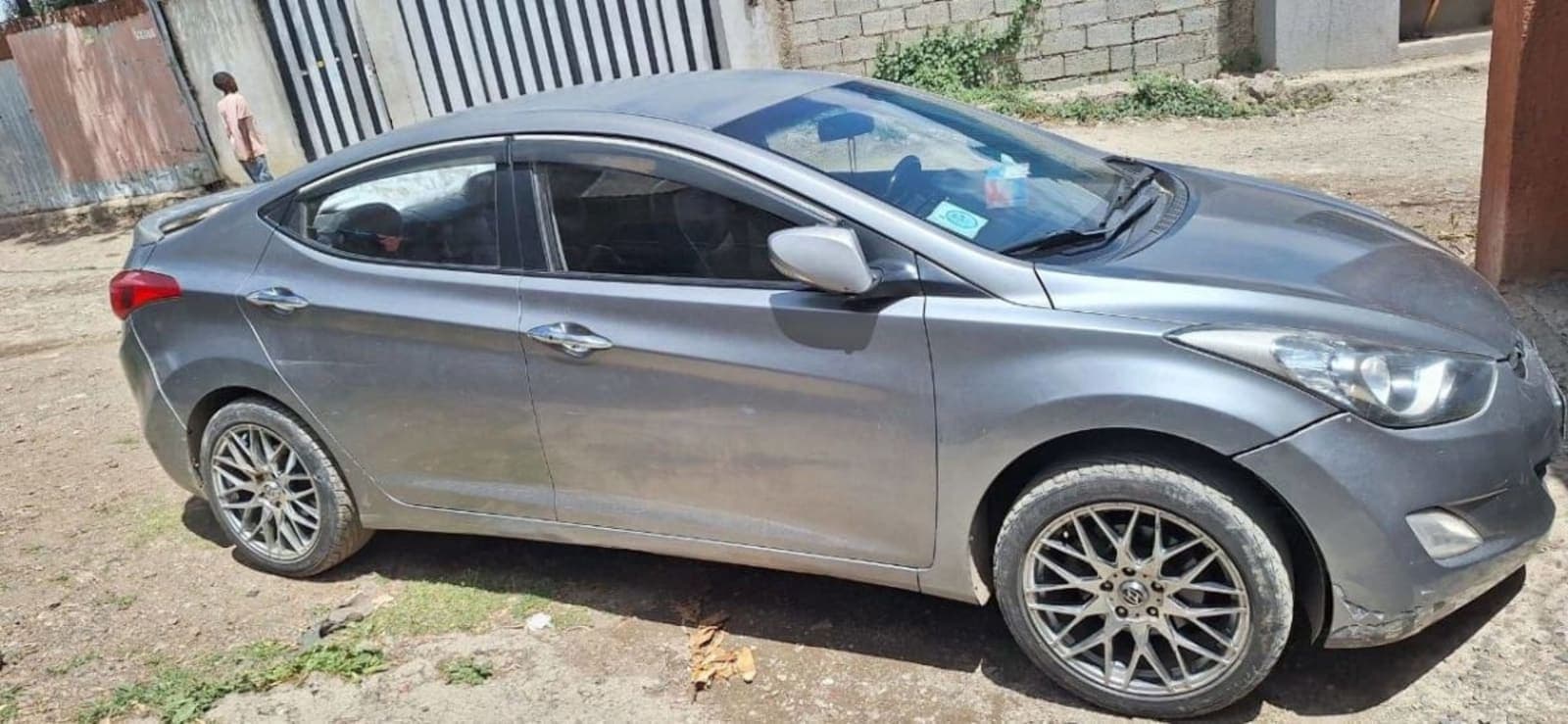 2013 Hyundai Avante — photo 1