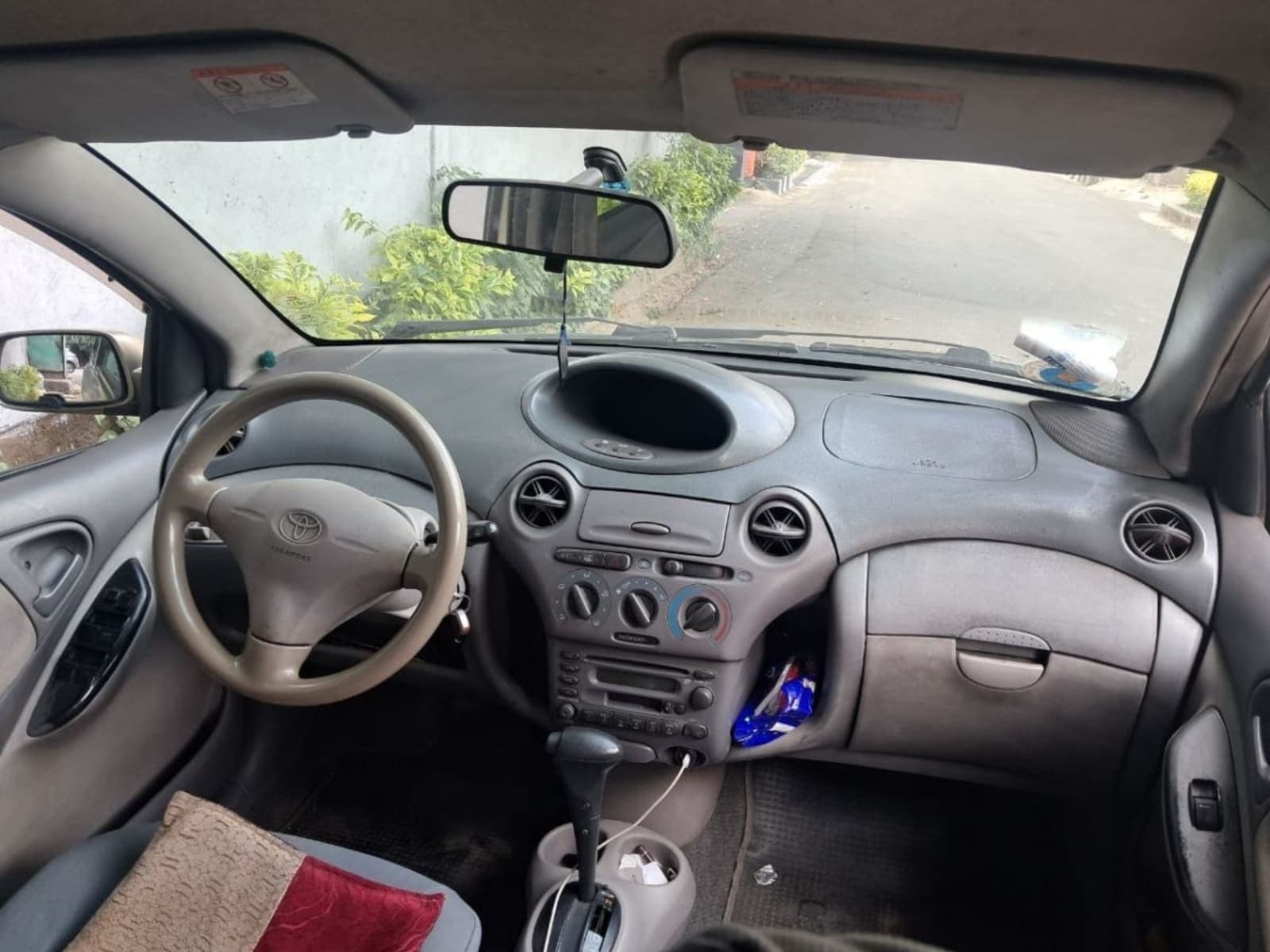 2001 Toyota Platez — photo 6