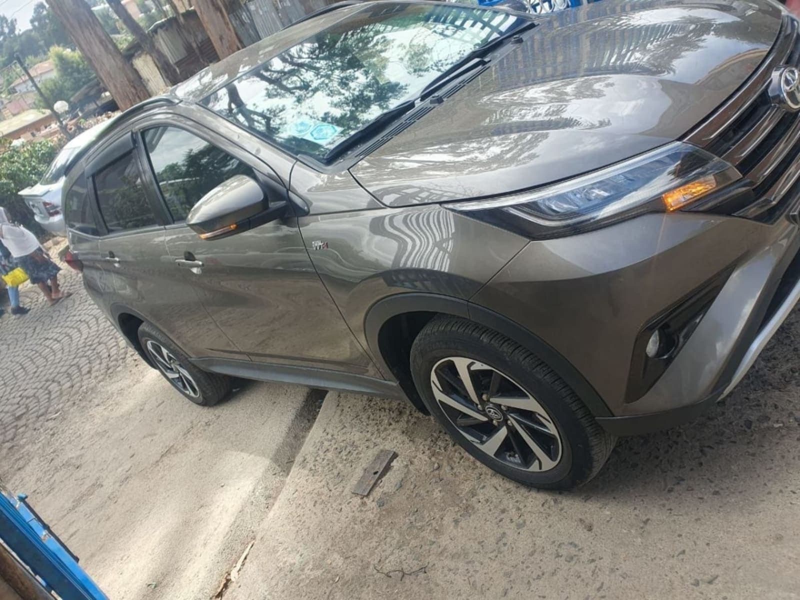 2022 Toyota Rush (S) — photo 2