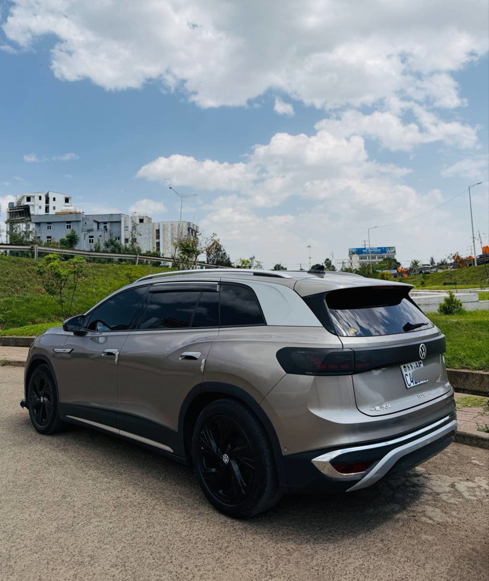 2023 Volkswagen ID.6 crozz Pro — photo 2