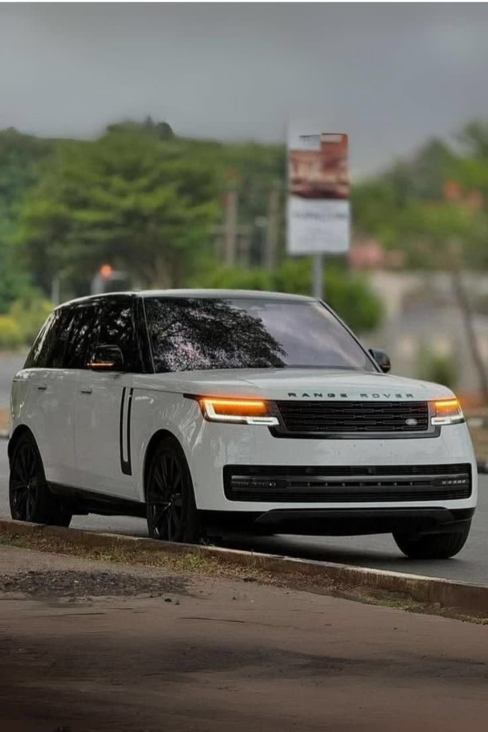 2023 Range Rover Evoque โ photo 2