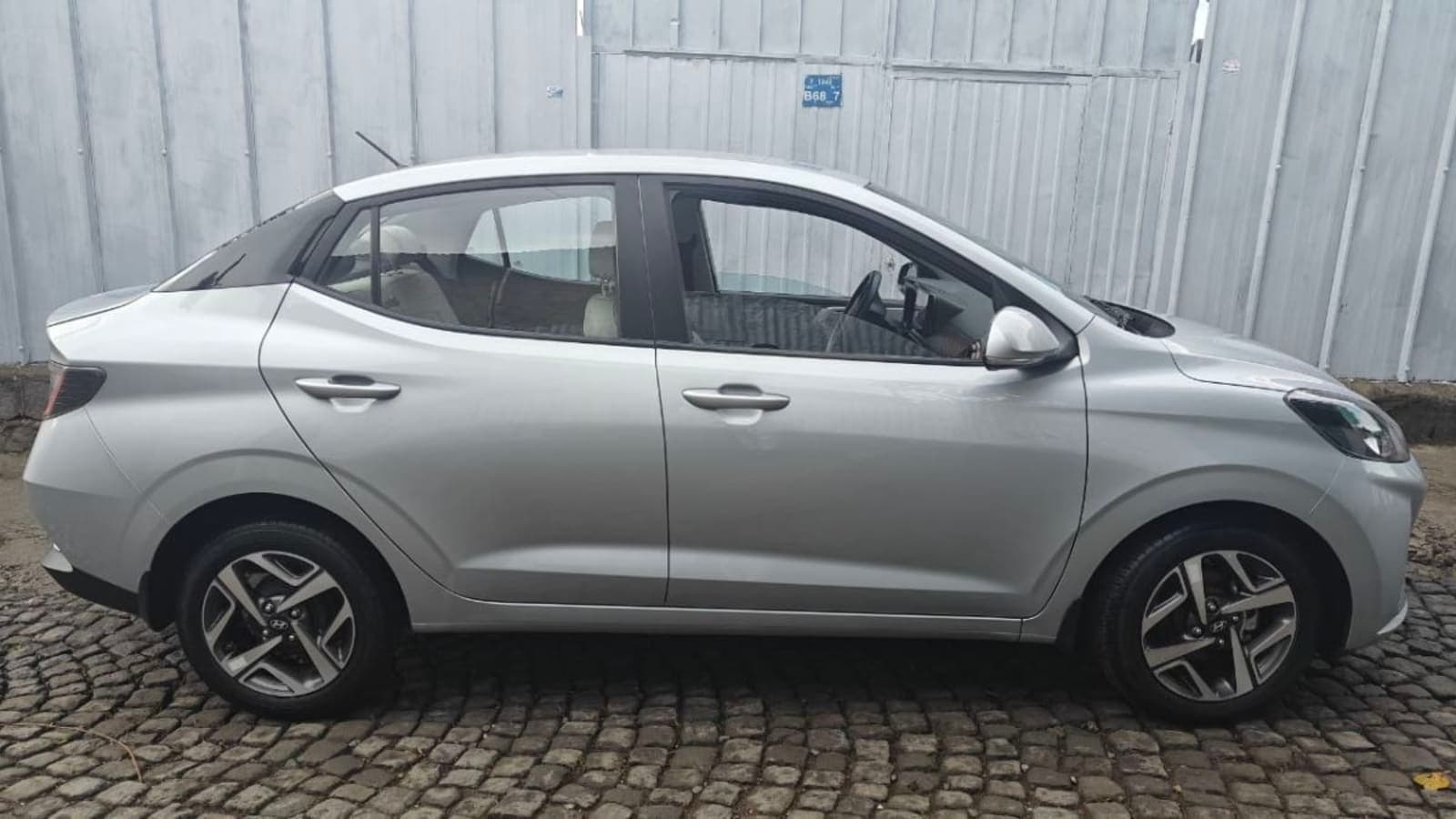2022 Hyundai Grand i10 — photo 1