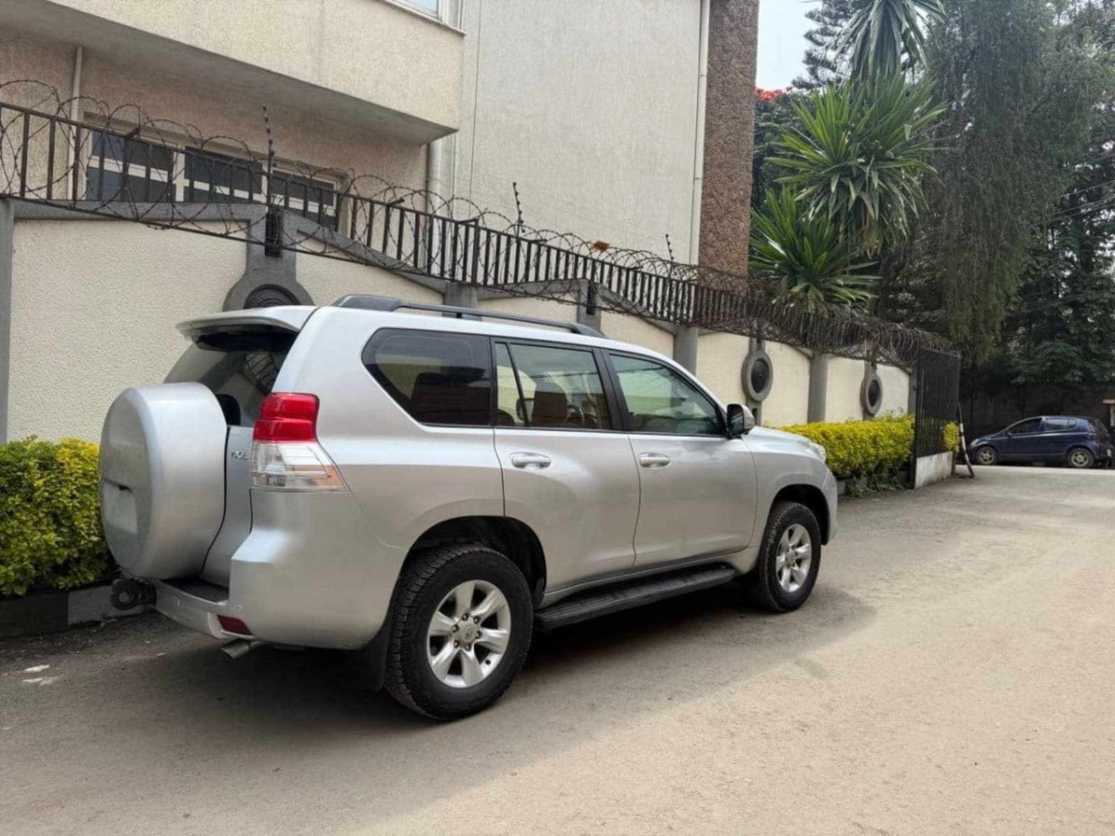 2012 Toyota Land Cruiser Prado — photo 6