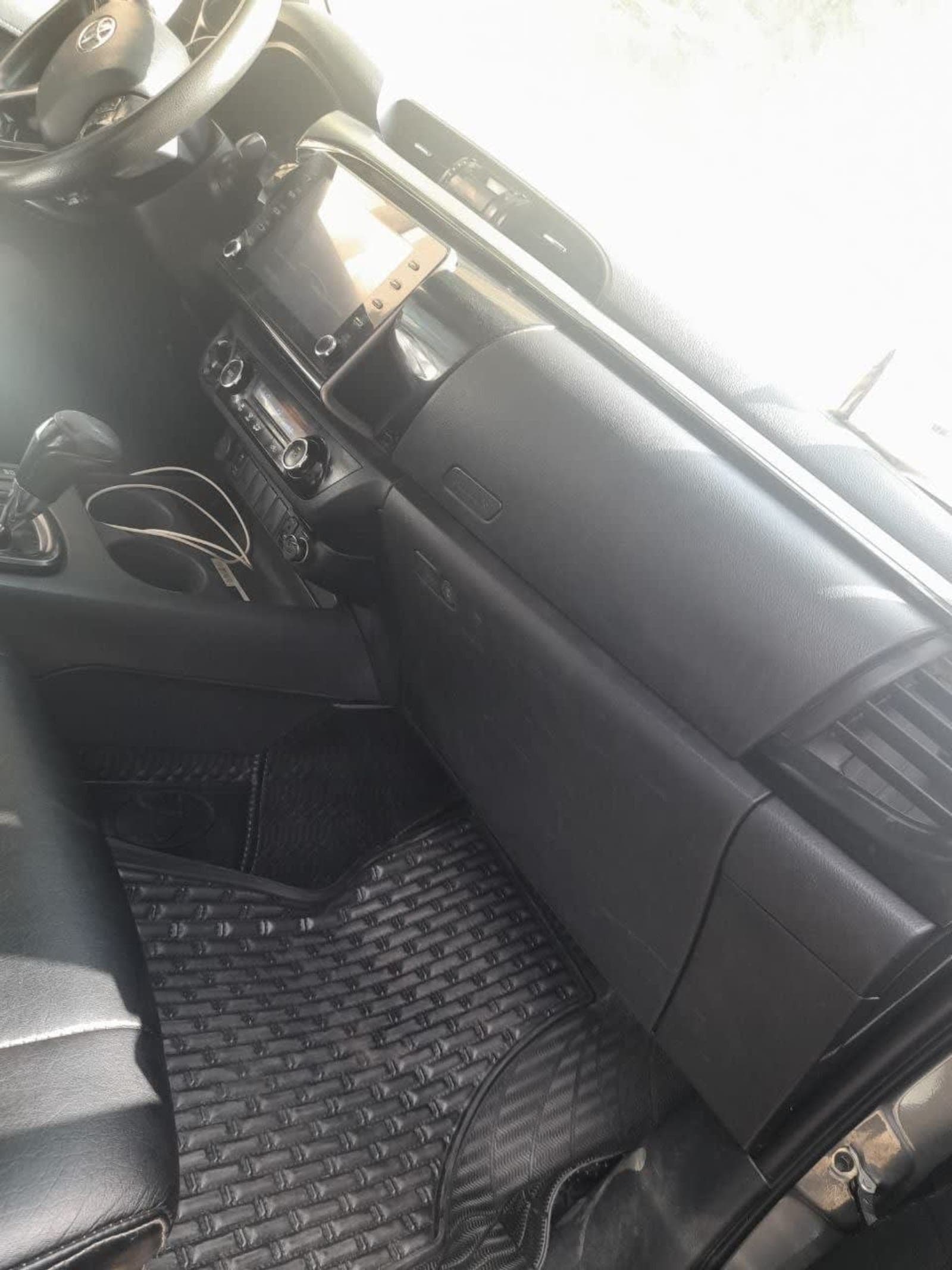 2021 Toyota Hilux Invincible — photo 2