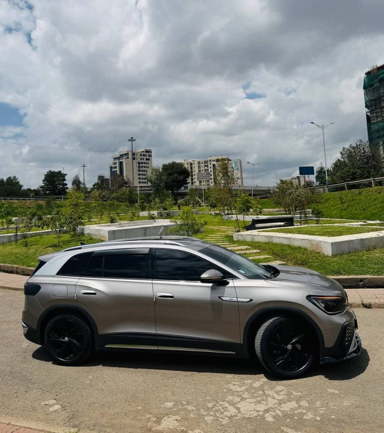 2023 Volkswagen ID.6 Crozz Pro — photo 3
