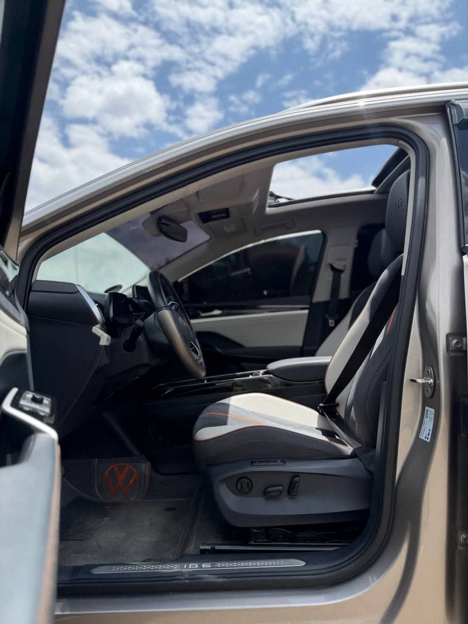 2023 Volkswagen ID.6 Crozz Pro — photo 4