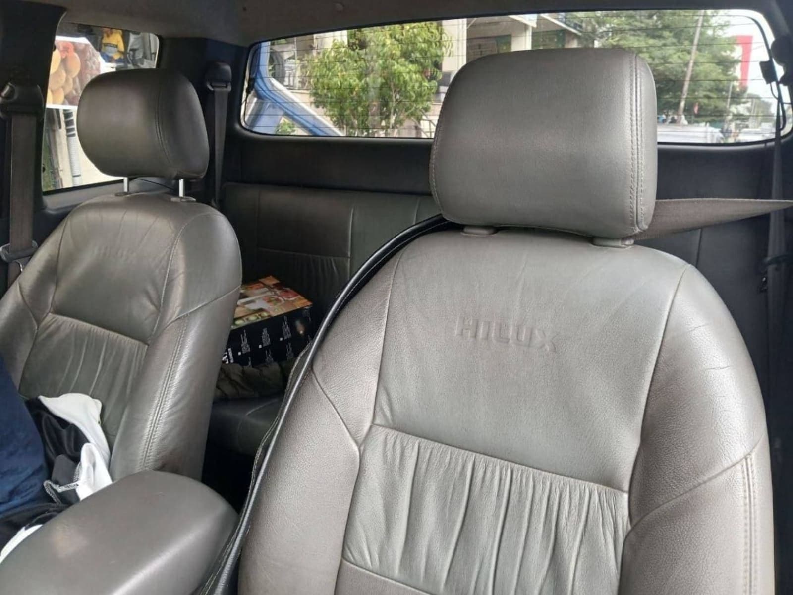 2012 Toyota Hilux — photo 1