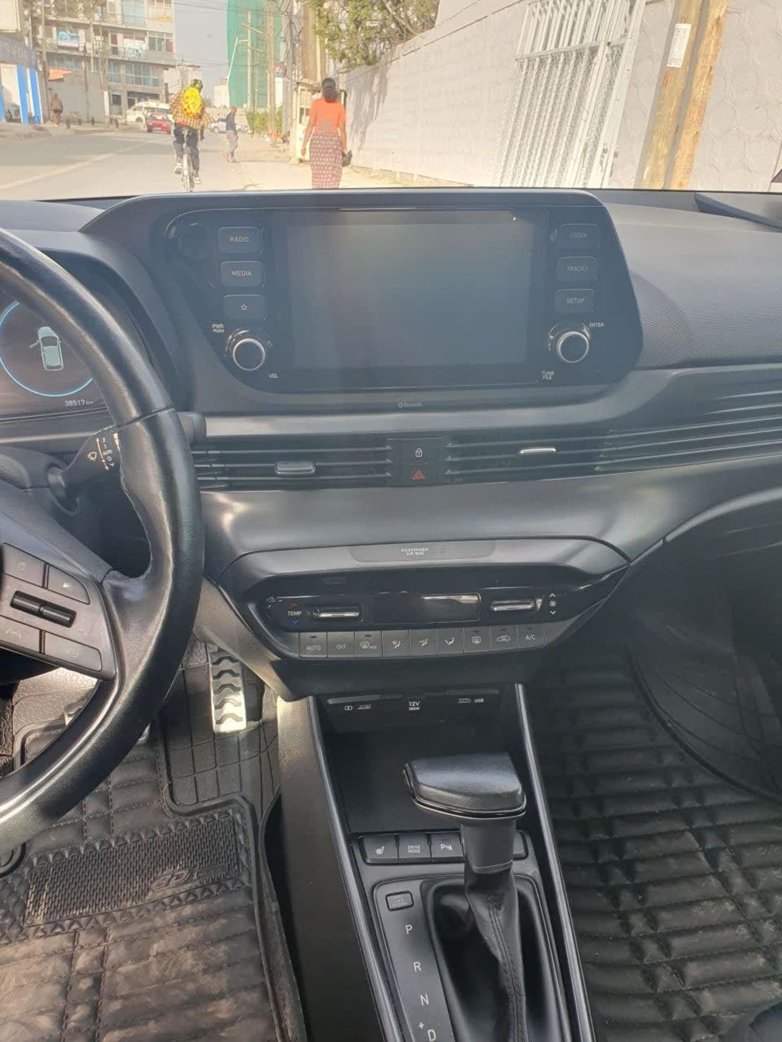 2022 Hyundai Bayon — photo 2