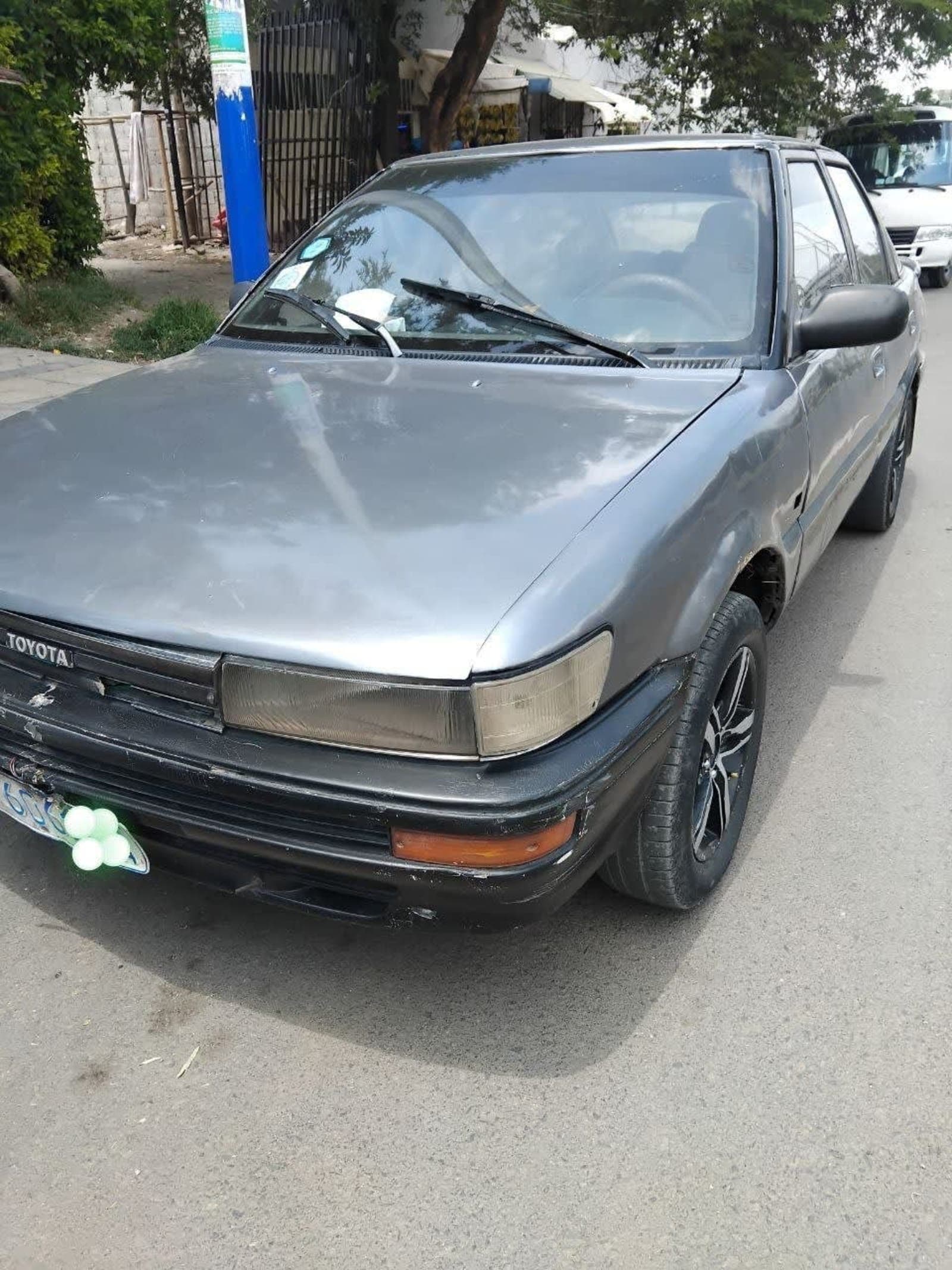 1991 Toyota DX — photo 3