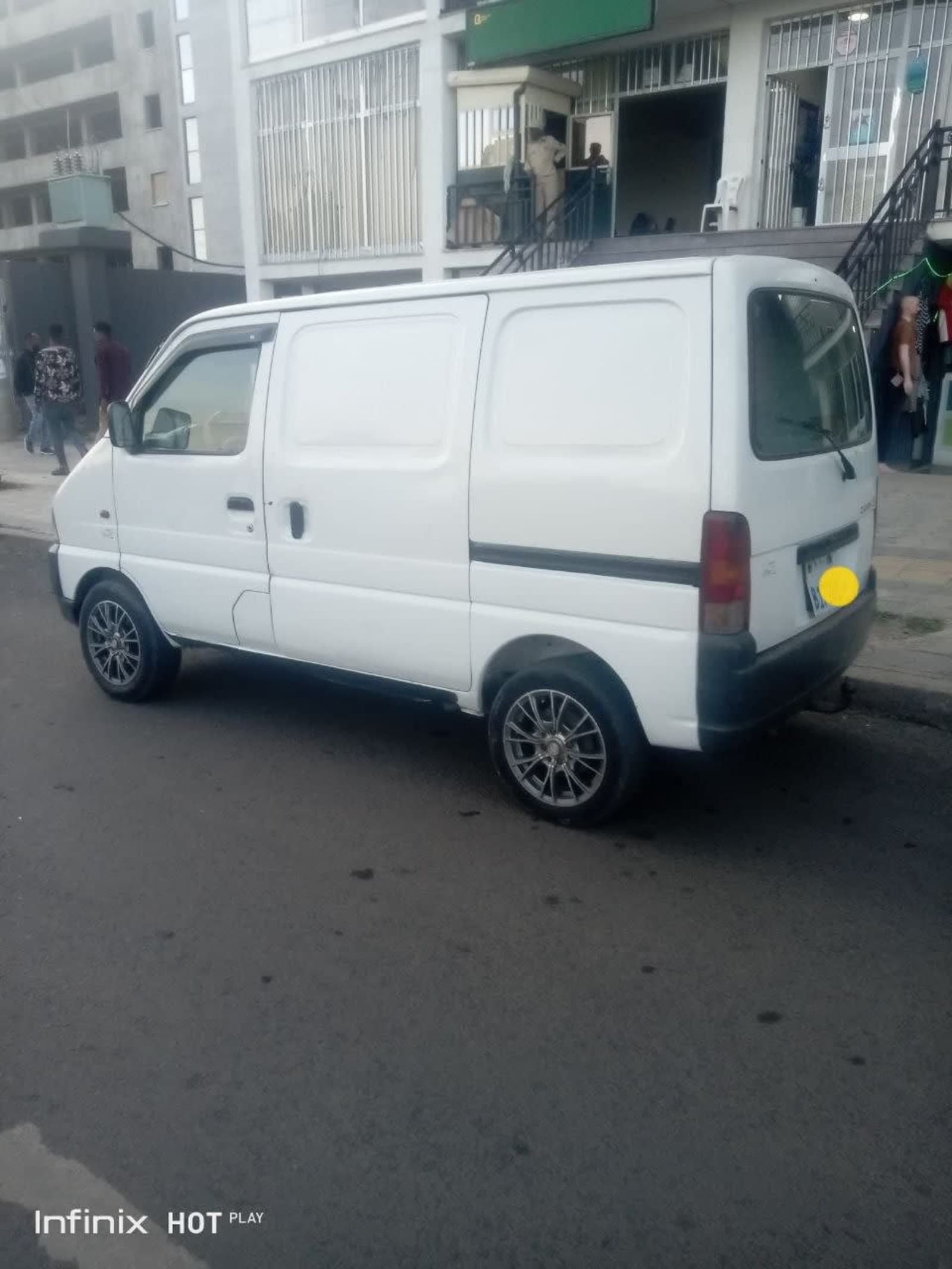 2000 Ecco Van โ photo 4