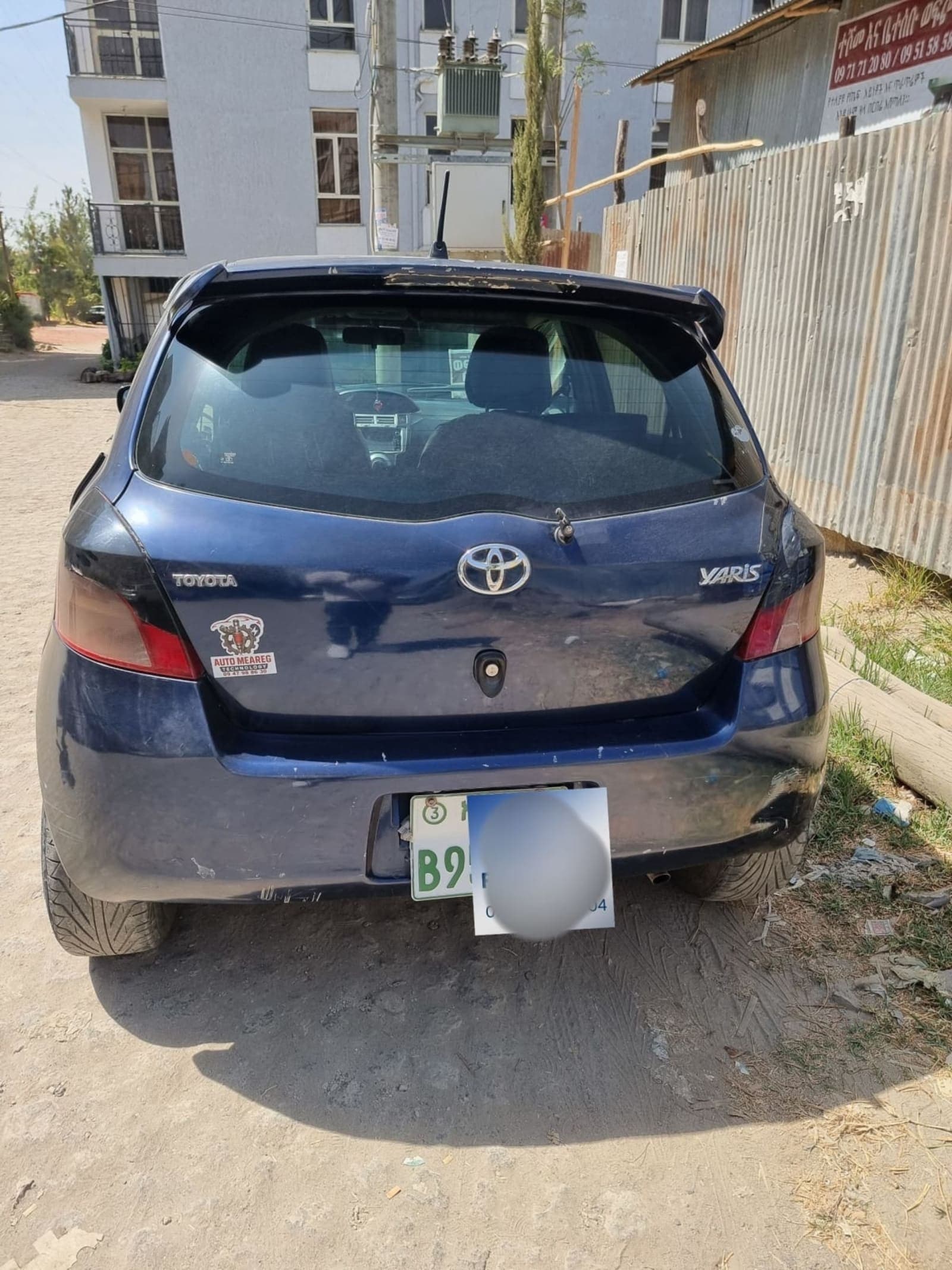 2005 Toyota Yaris compact — photo 5