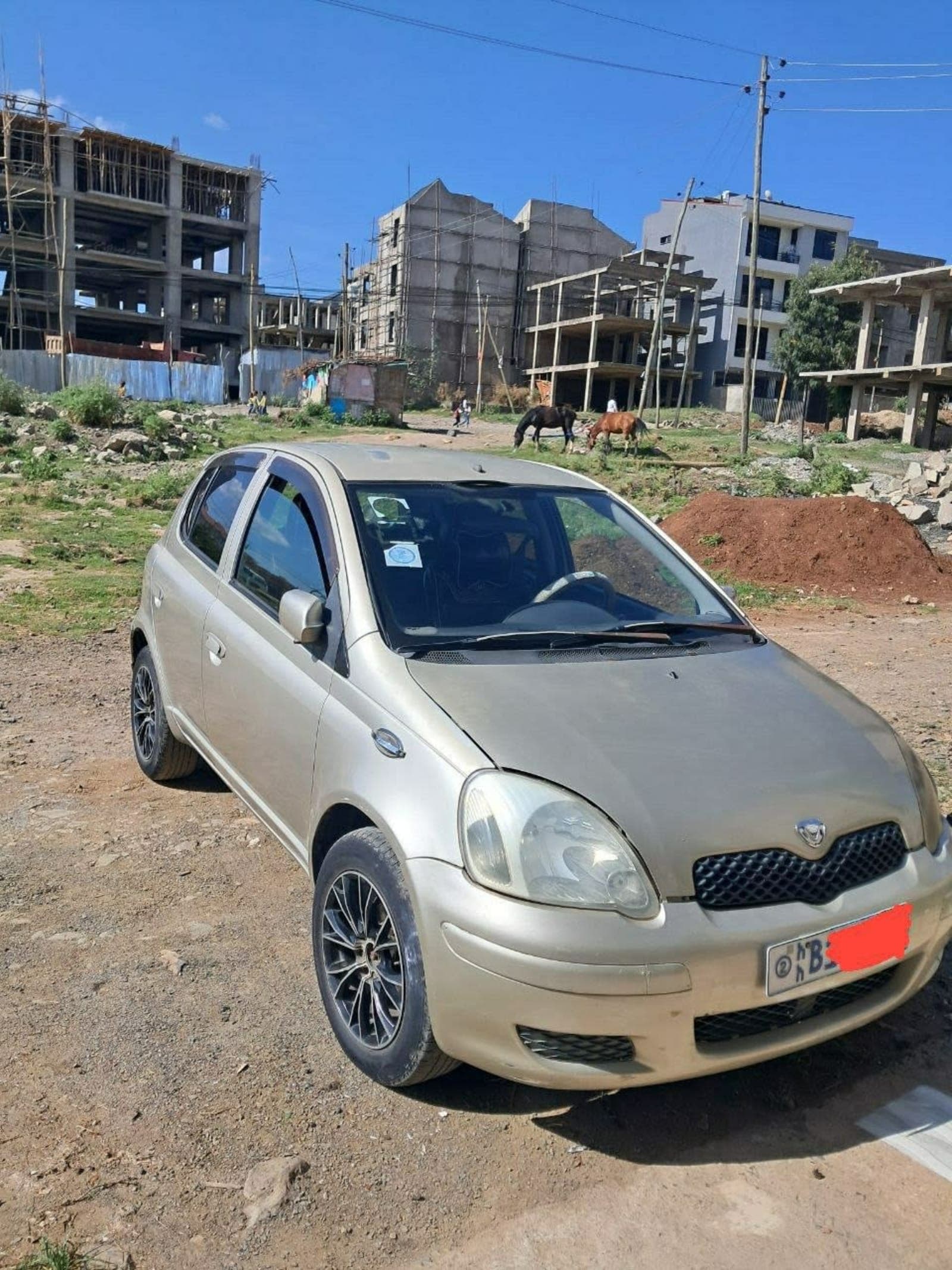 2002 toyota vitz — photo 4