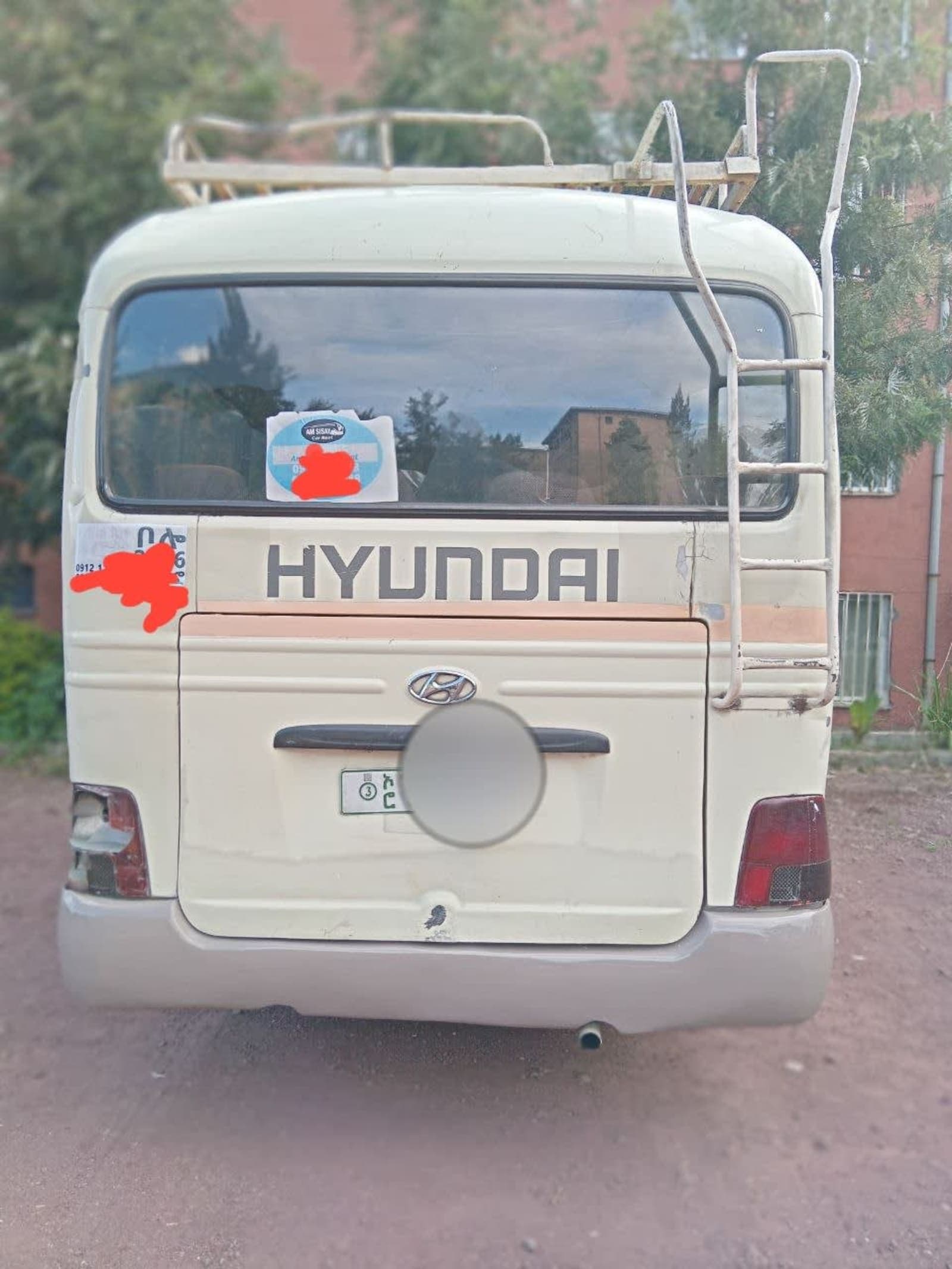 2003 Hyundai Coaster โ photo 3