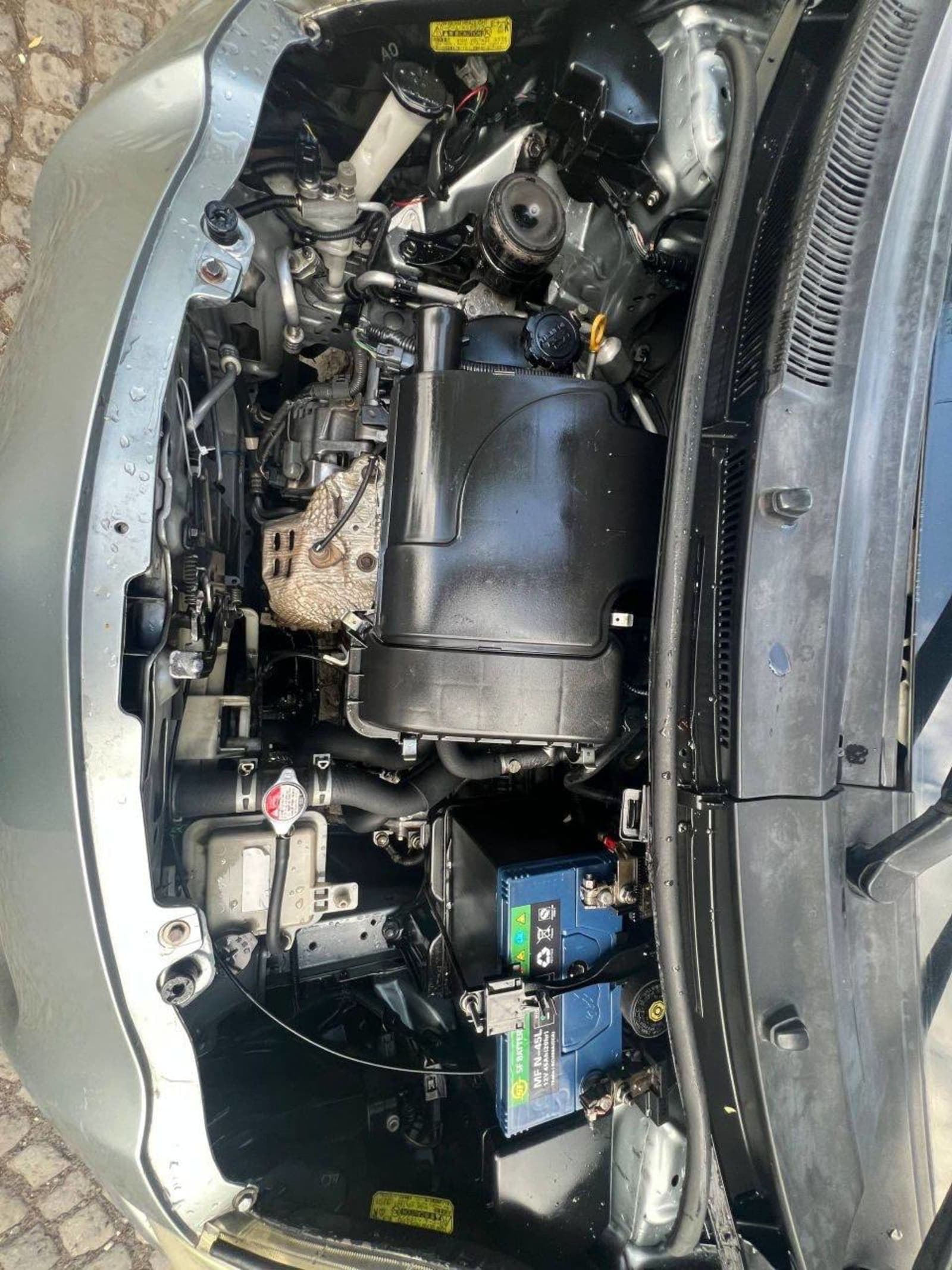 2010 Toyota Yaris — photo 1