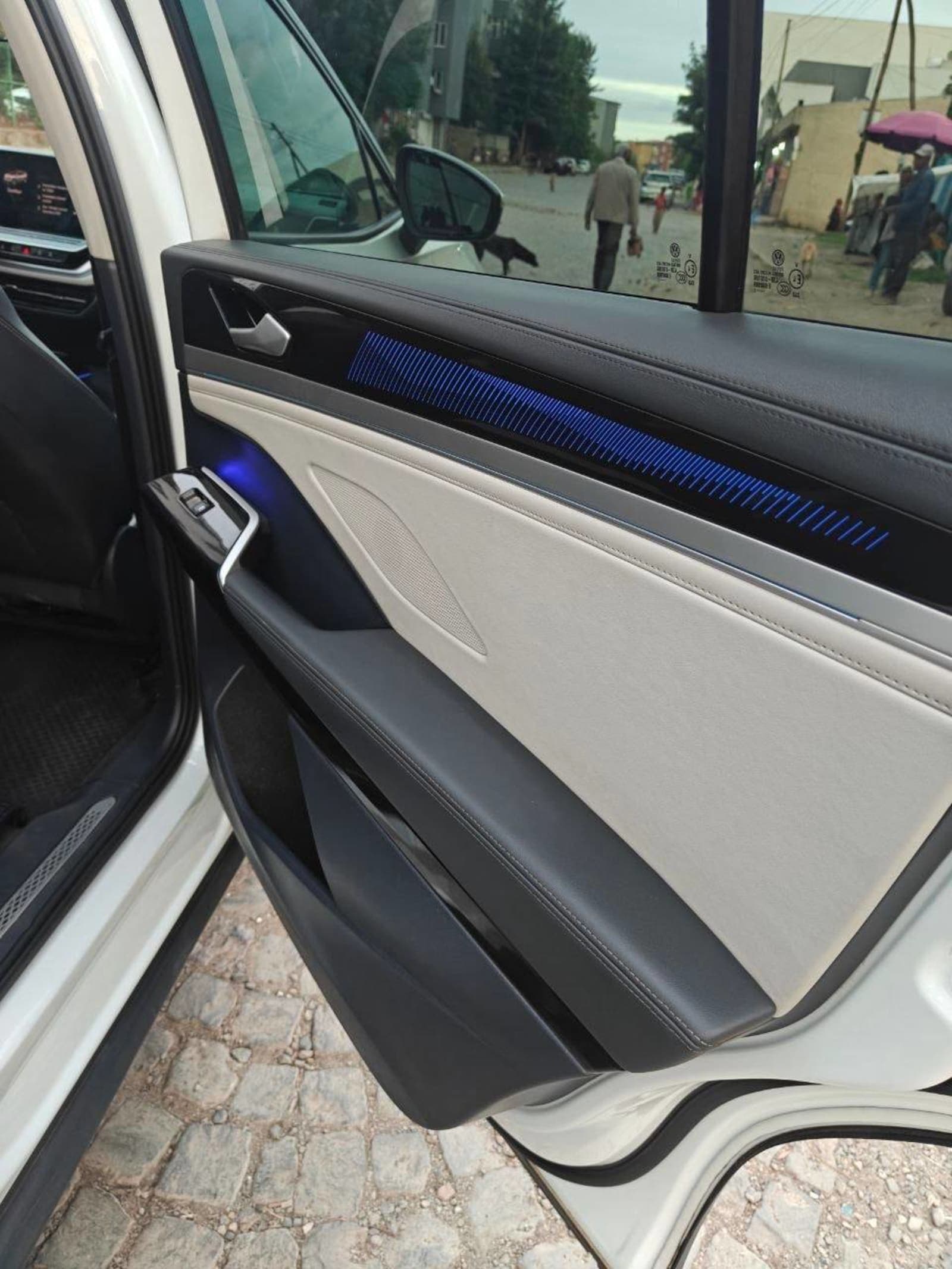 2023 Volkswagen ID.6 crozz Pro — photo 3
