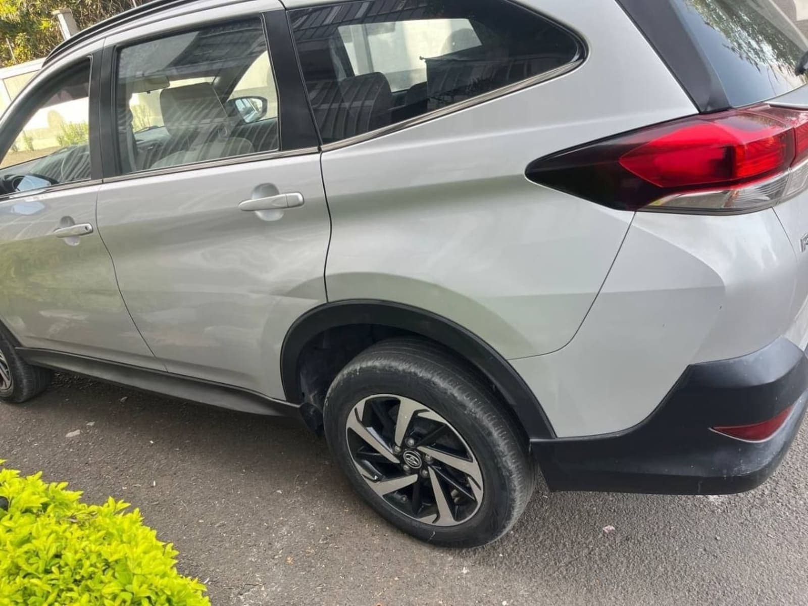2020 Toyota Rush G — photo 4