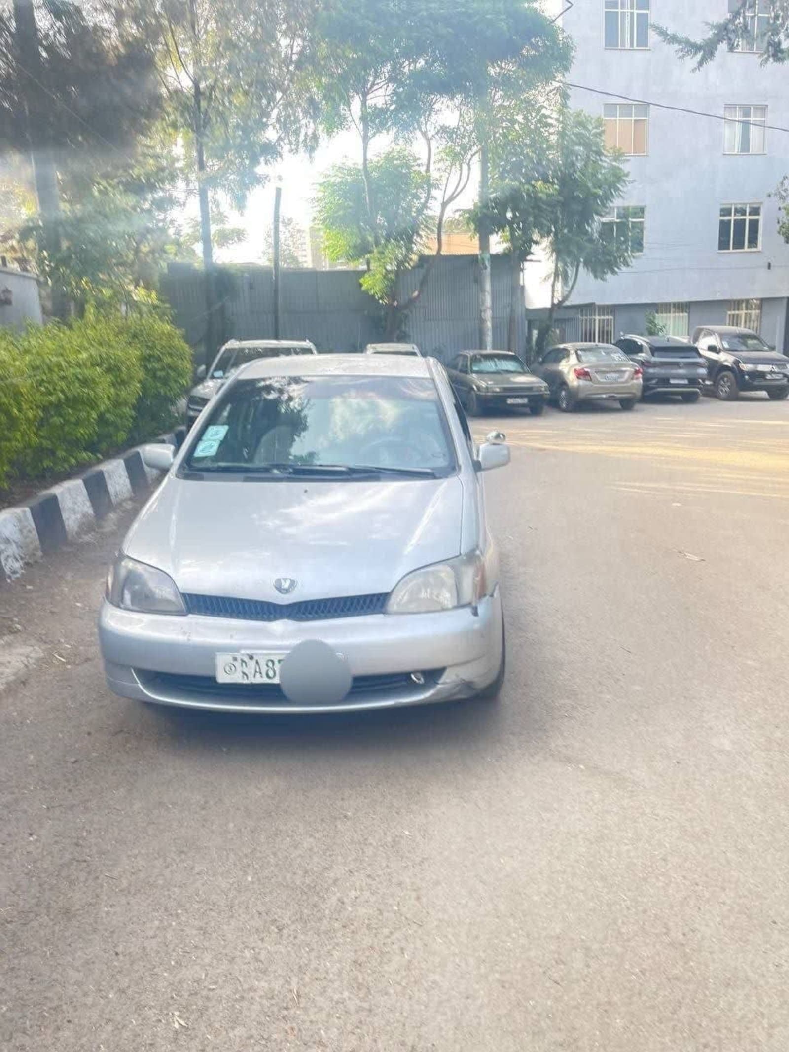 2001 Toyota Platz — photo 1