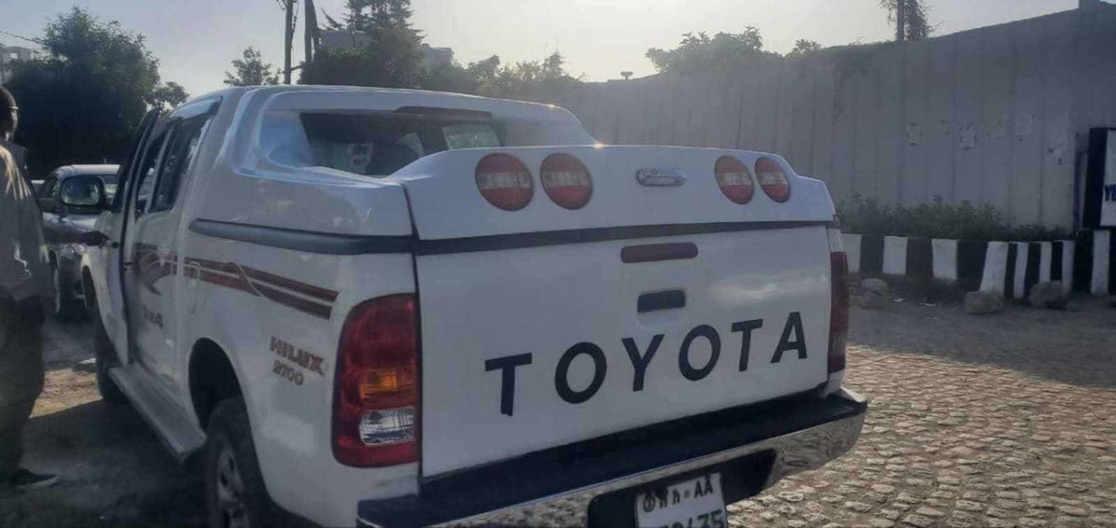 2007 TOYOTA HILUX Double-Cab — photo 1