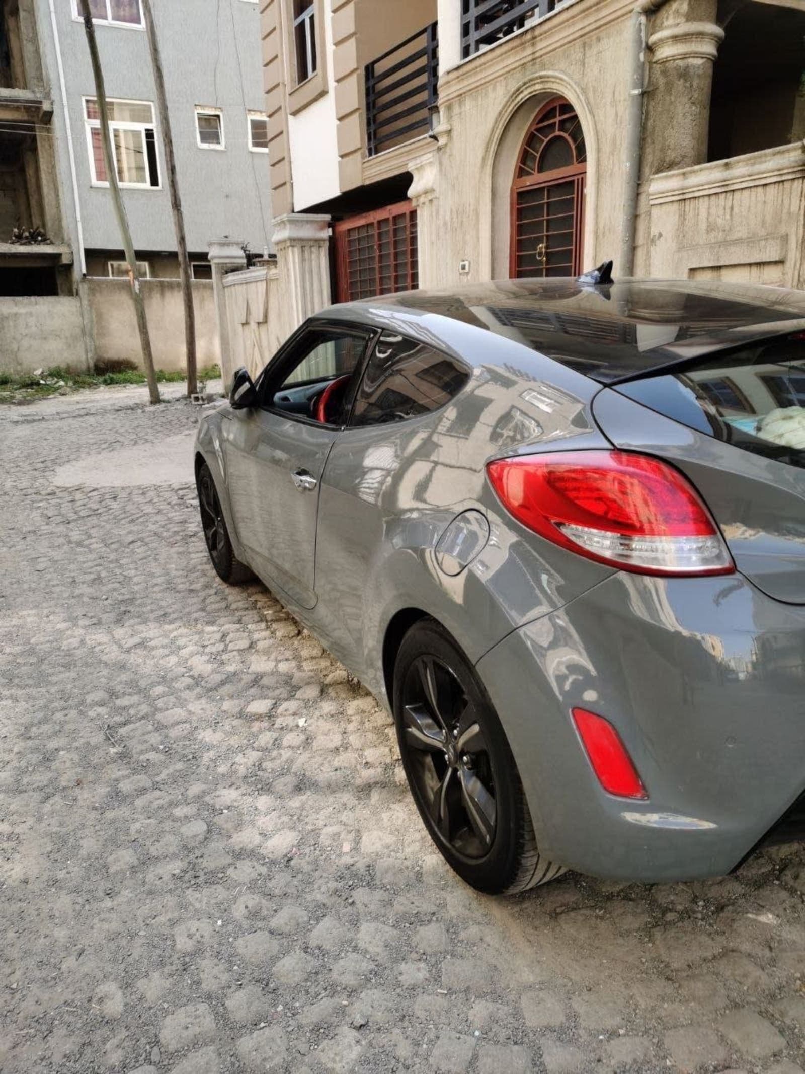 2013 Hyundai Veloster — photo 4
