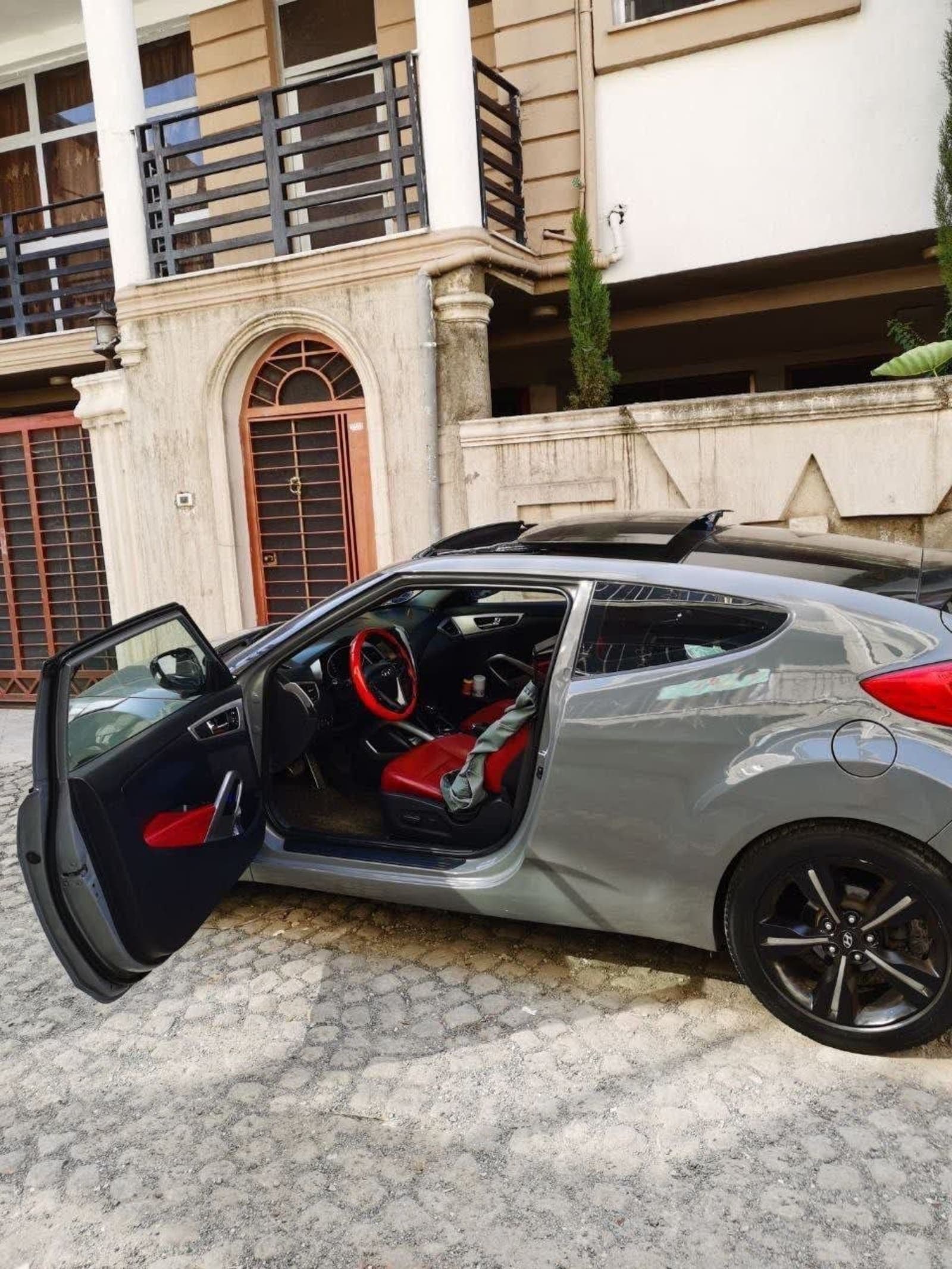 2013 Hyundai Veloster — photo 7