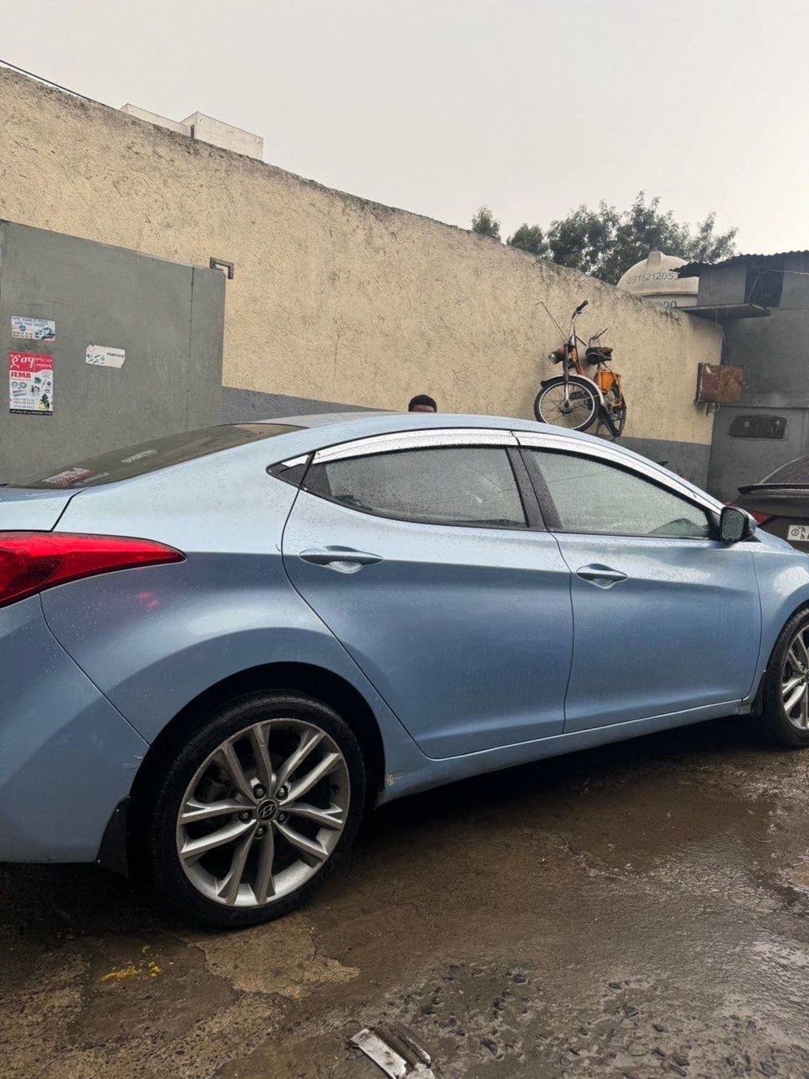 2013 Hyundai Avante — photo 1