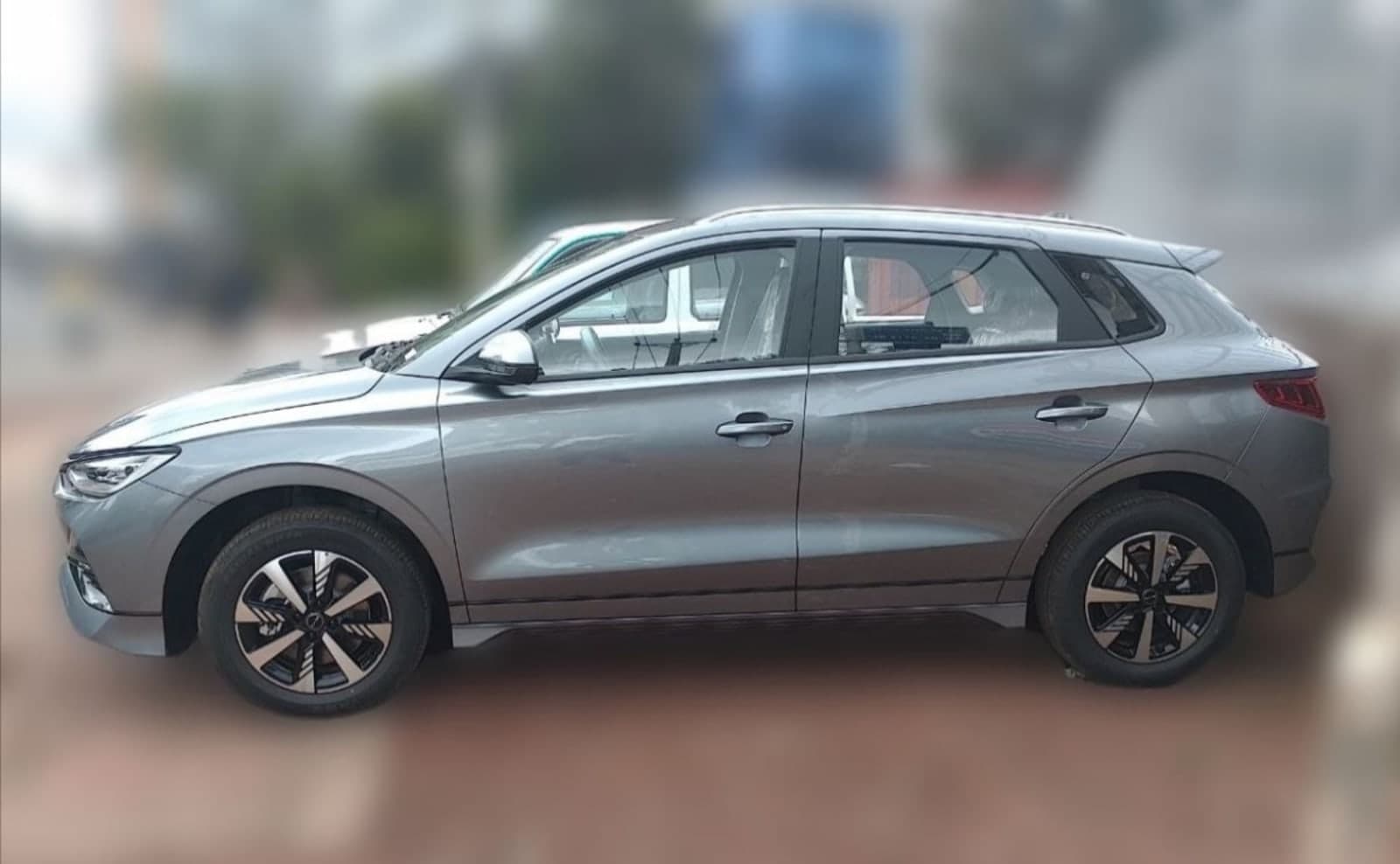 2025 BYD E2 — photo 4