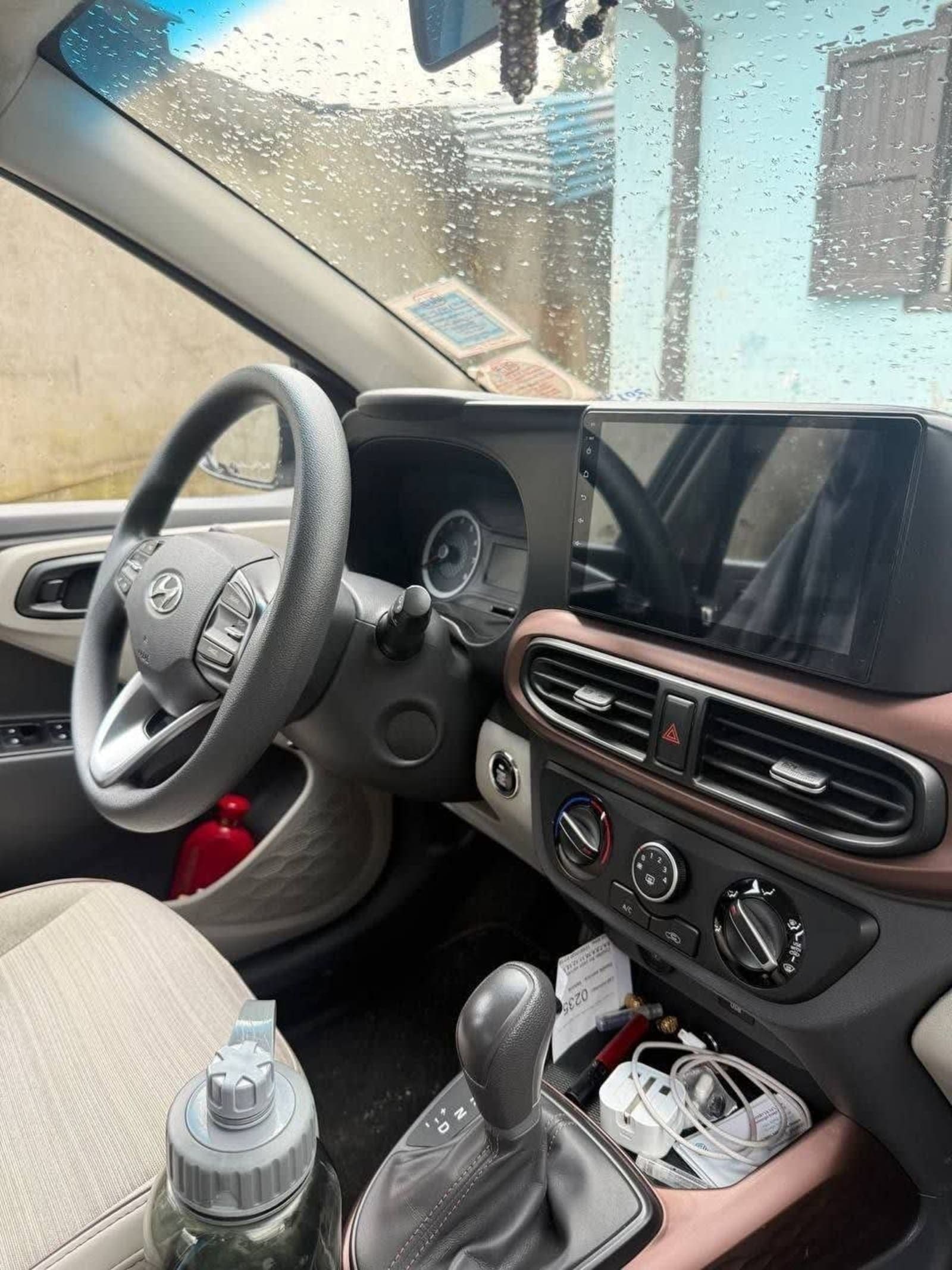 2023 Hyundai Grand i10 — photo 1