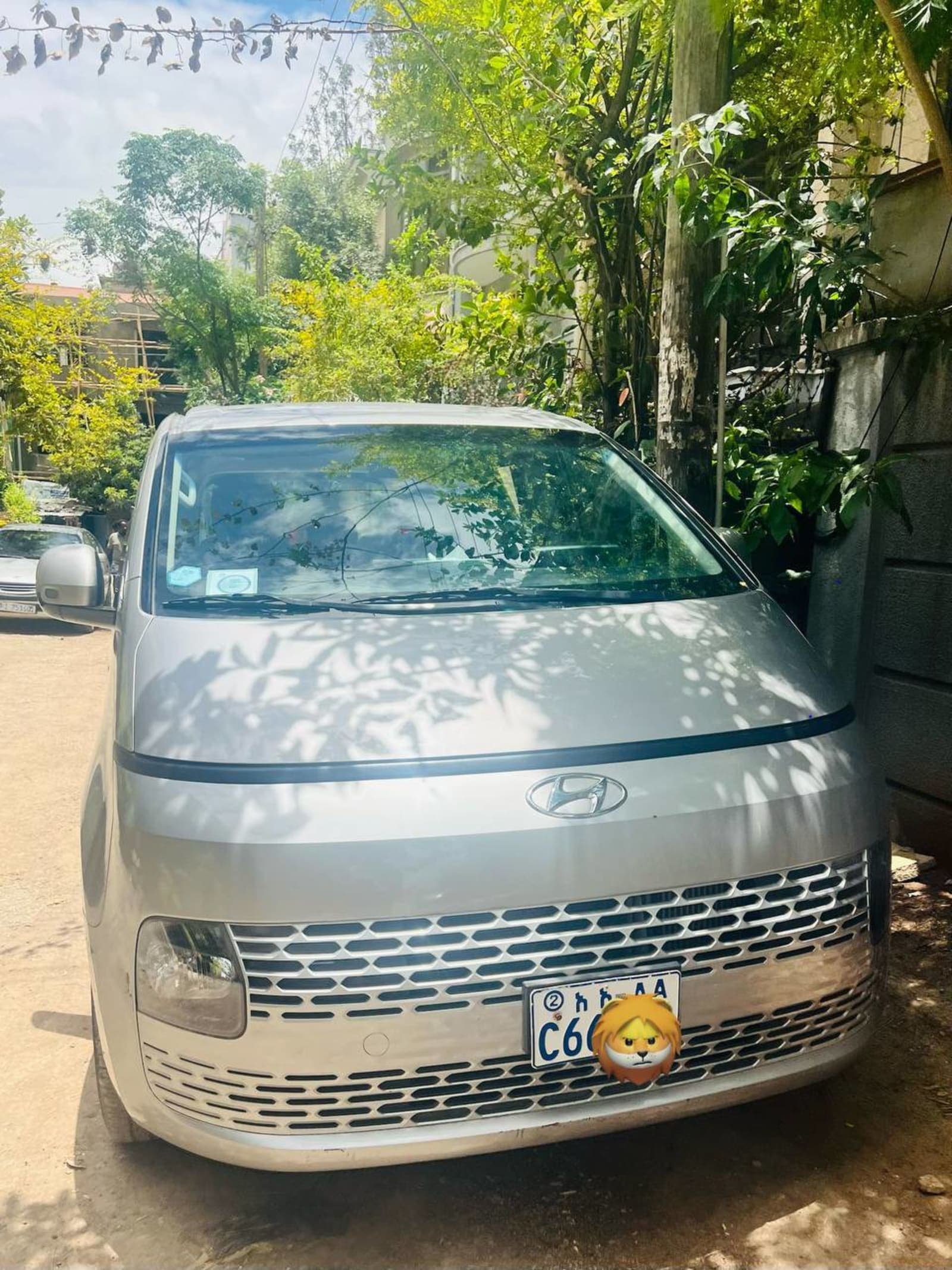 2023 Hyundai Staria — photo 6