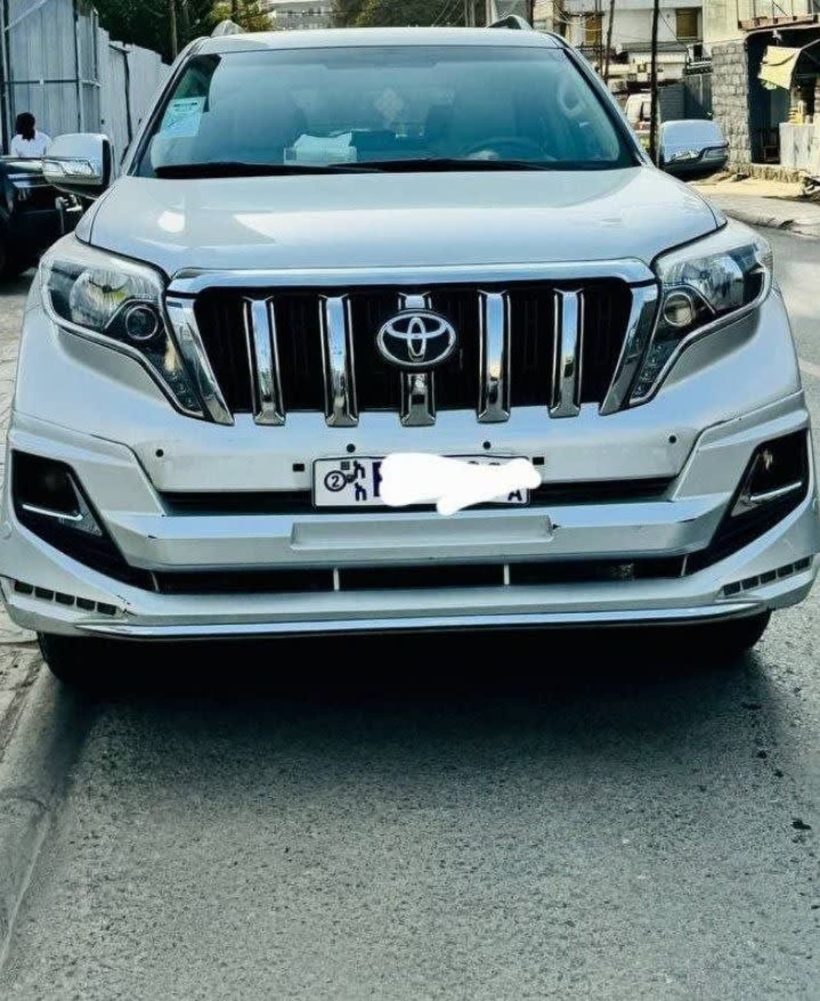 2016 Toyota Land Cruiser Prado — photo 2