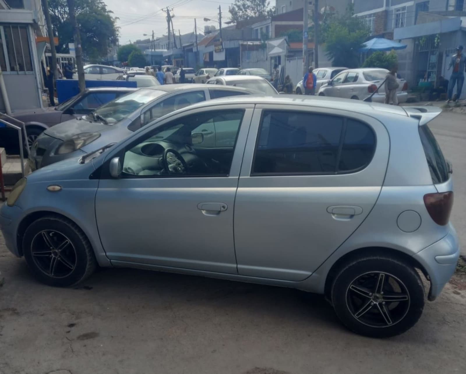 2003 Toyota Vitz — photo 2