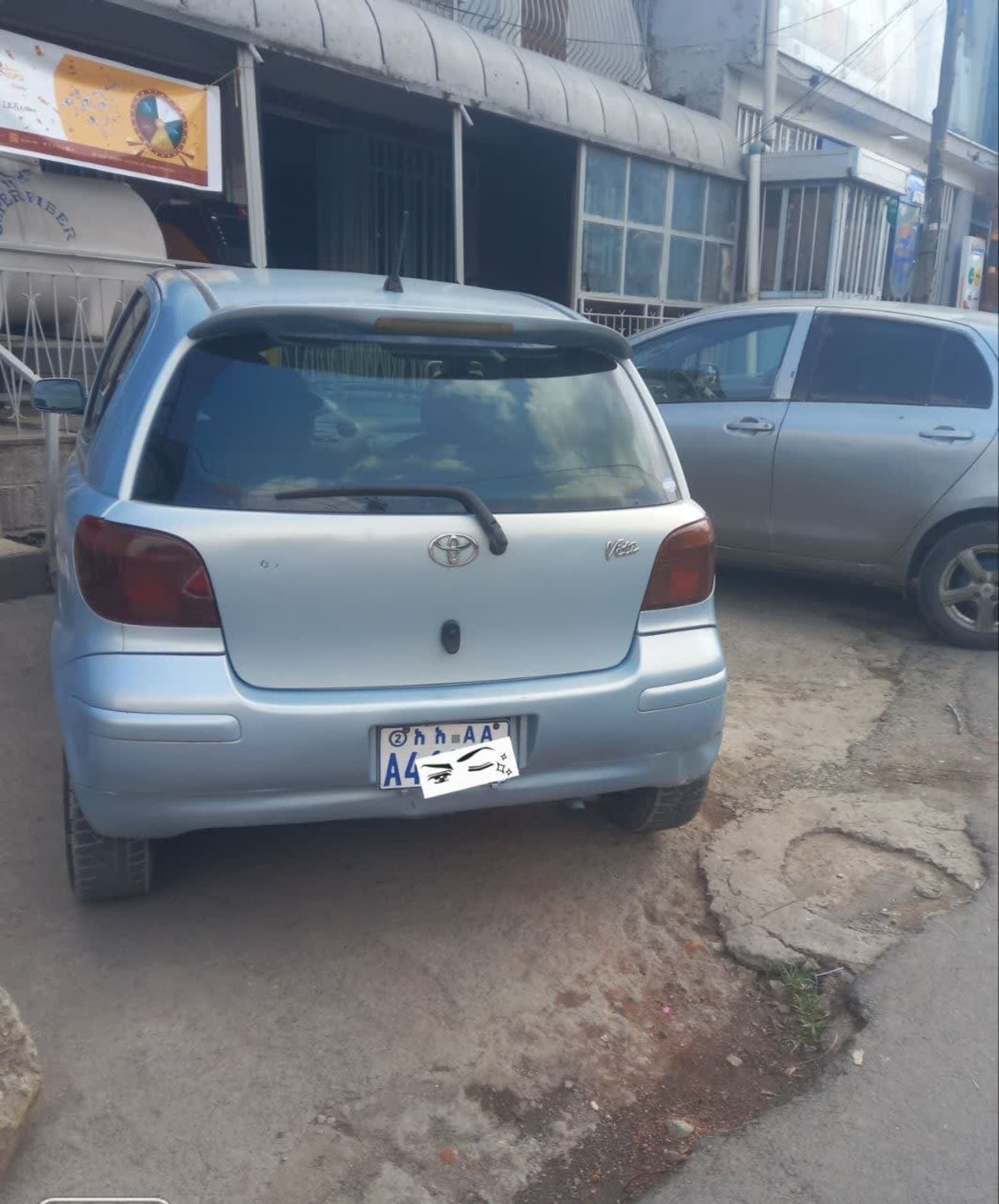 2003 Toyota Vitz — photo 4