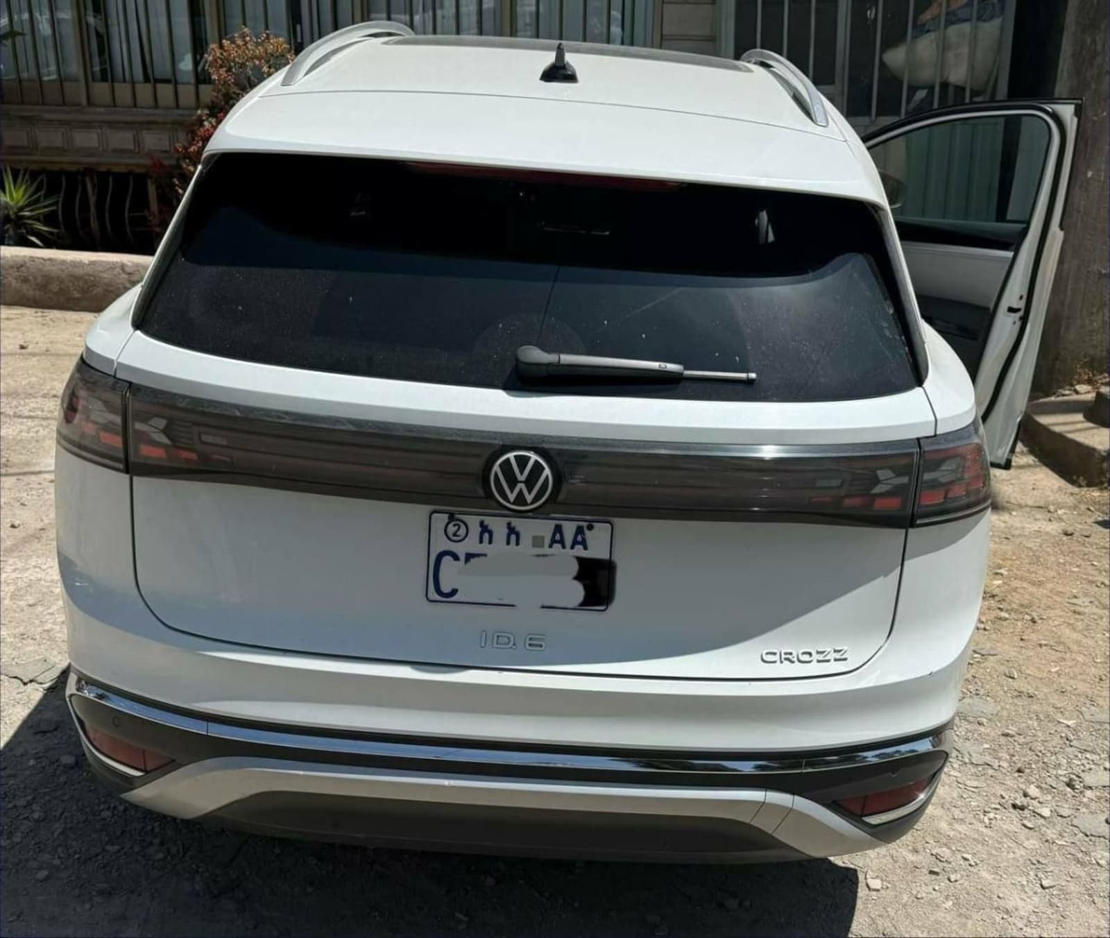 2023 Volkswagen ID.6 Crozz Pro — photo 4