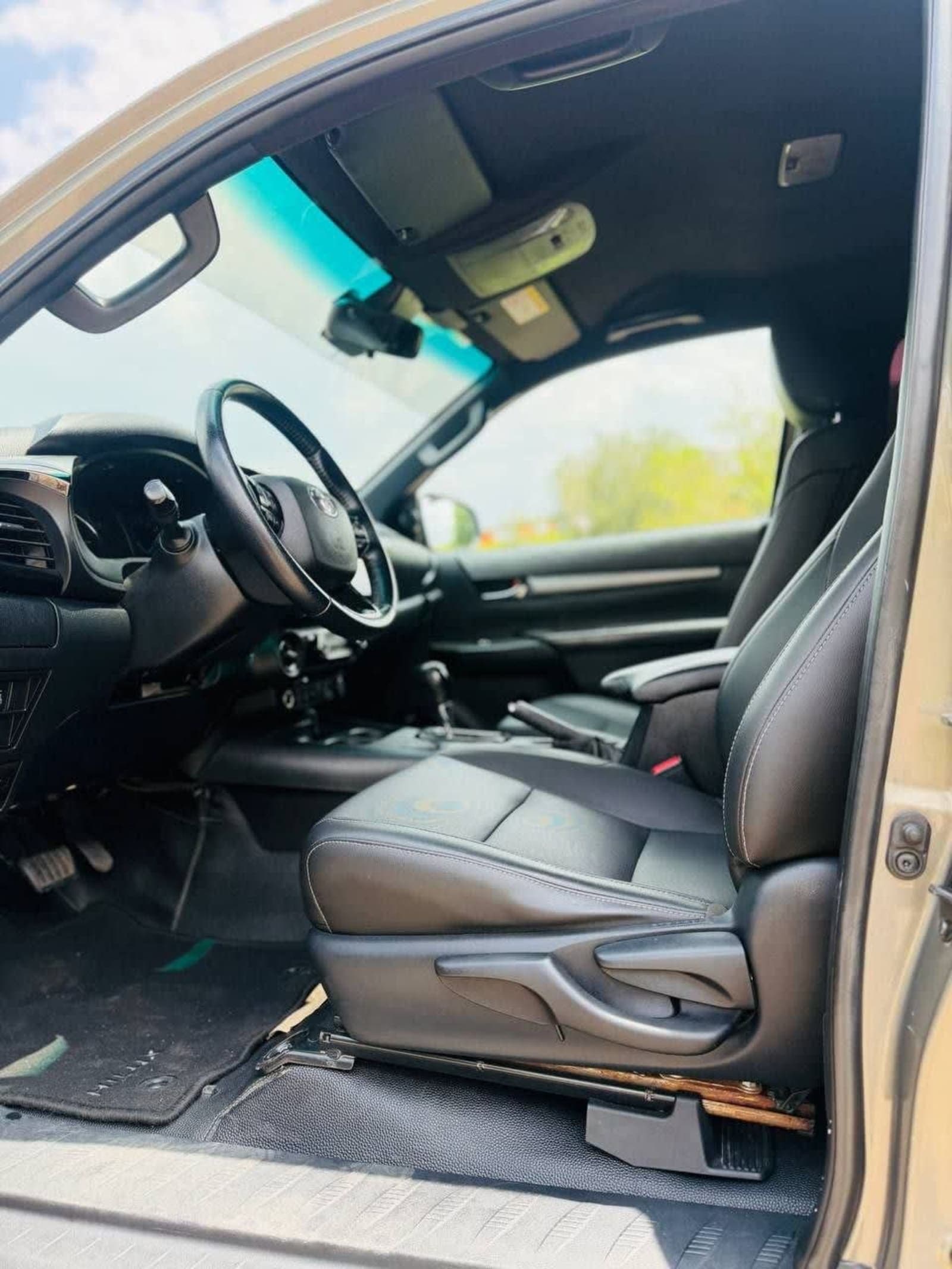 2021 Toyota Invincible King cab — photo 1