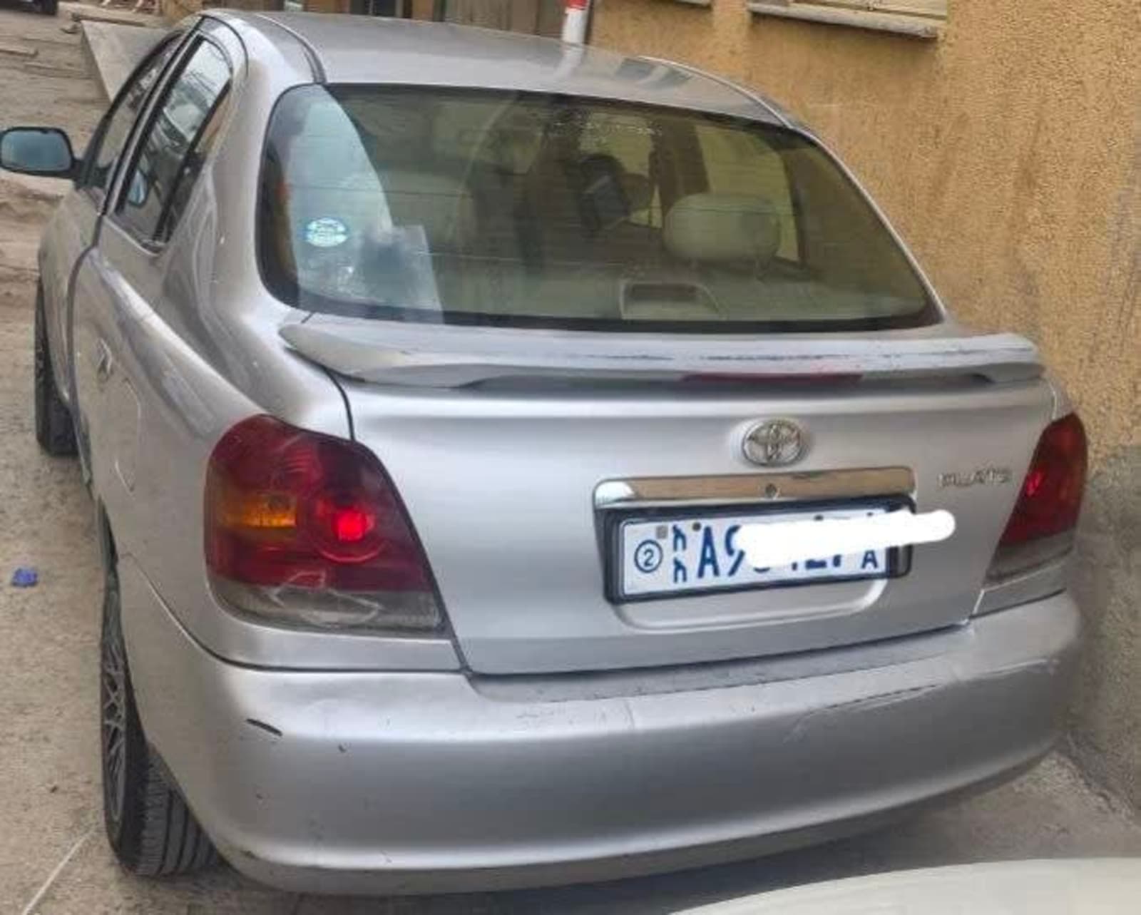 2005 Toyota Platz — photo 1