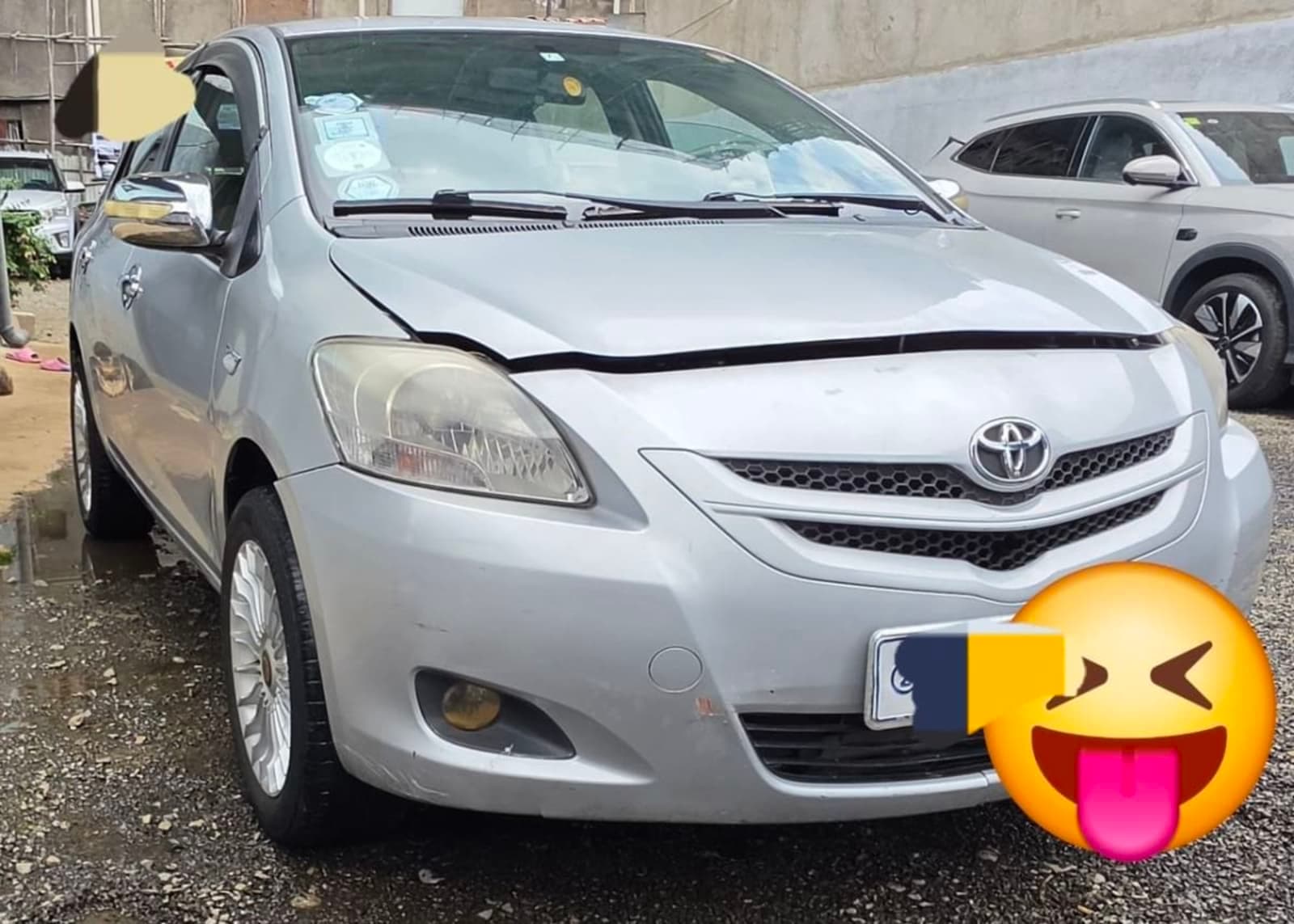 2010 Toyota Yaris Belta — photo 1