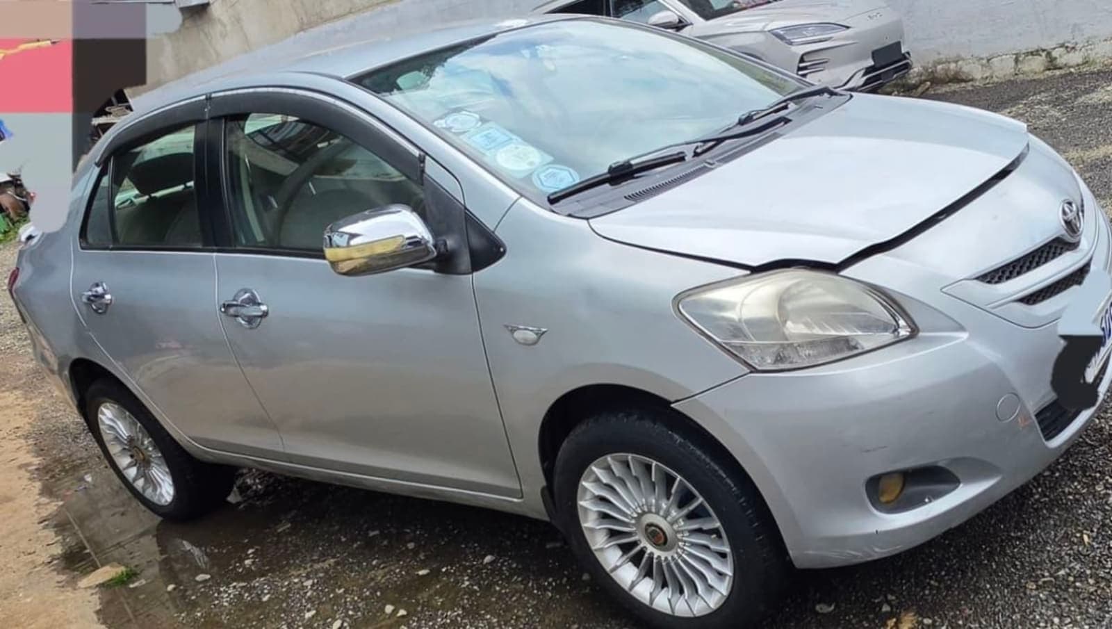 2010 Toyota Yaris Belta — photo 5