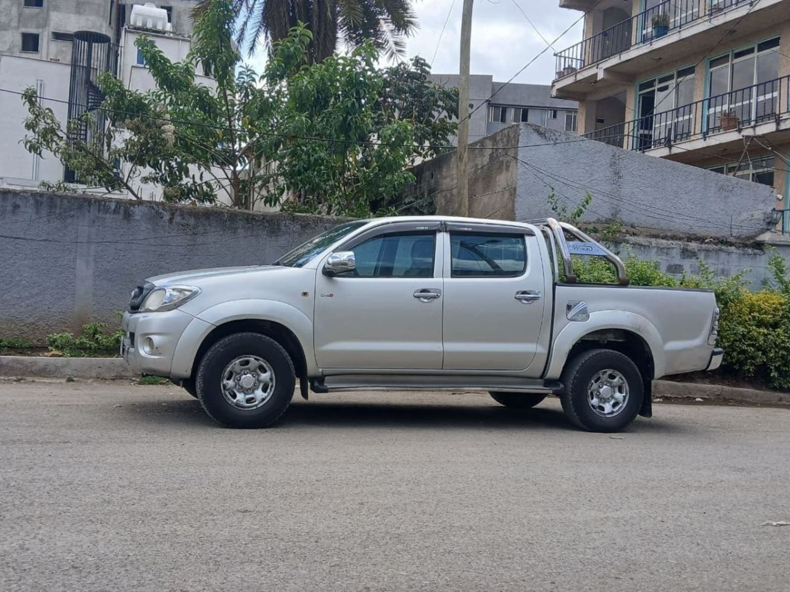 2012 Toyota Hilux Double Cab — photo 5